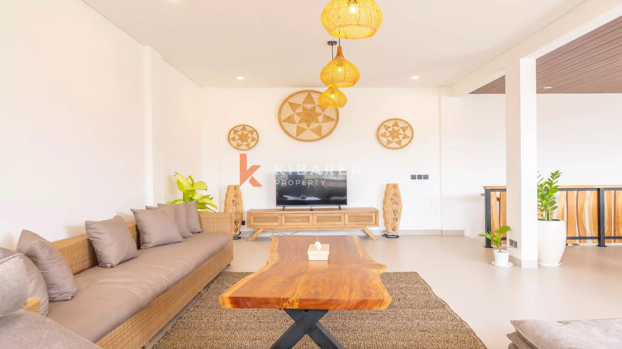 Beautiful Two-Bedroom Tropical Getaway in Tumbak Bayuh — image 6