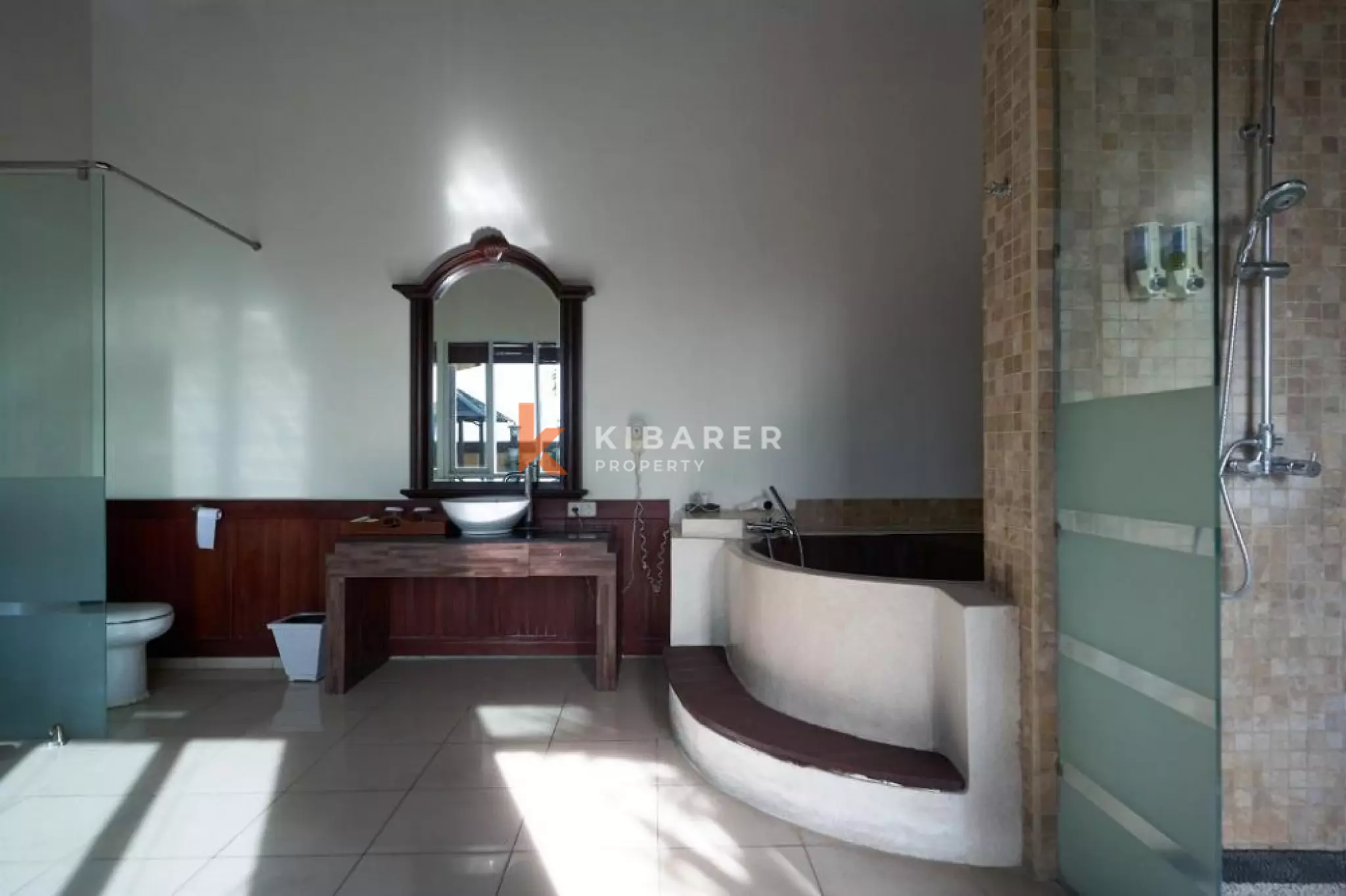 City Escape Three-Bedrooms Villa in Ungasan — image 16