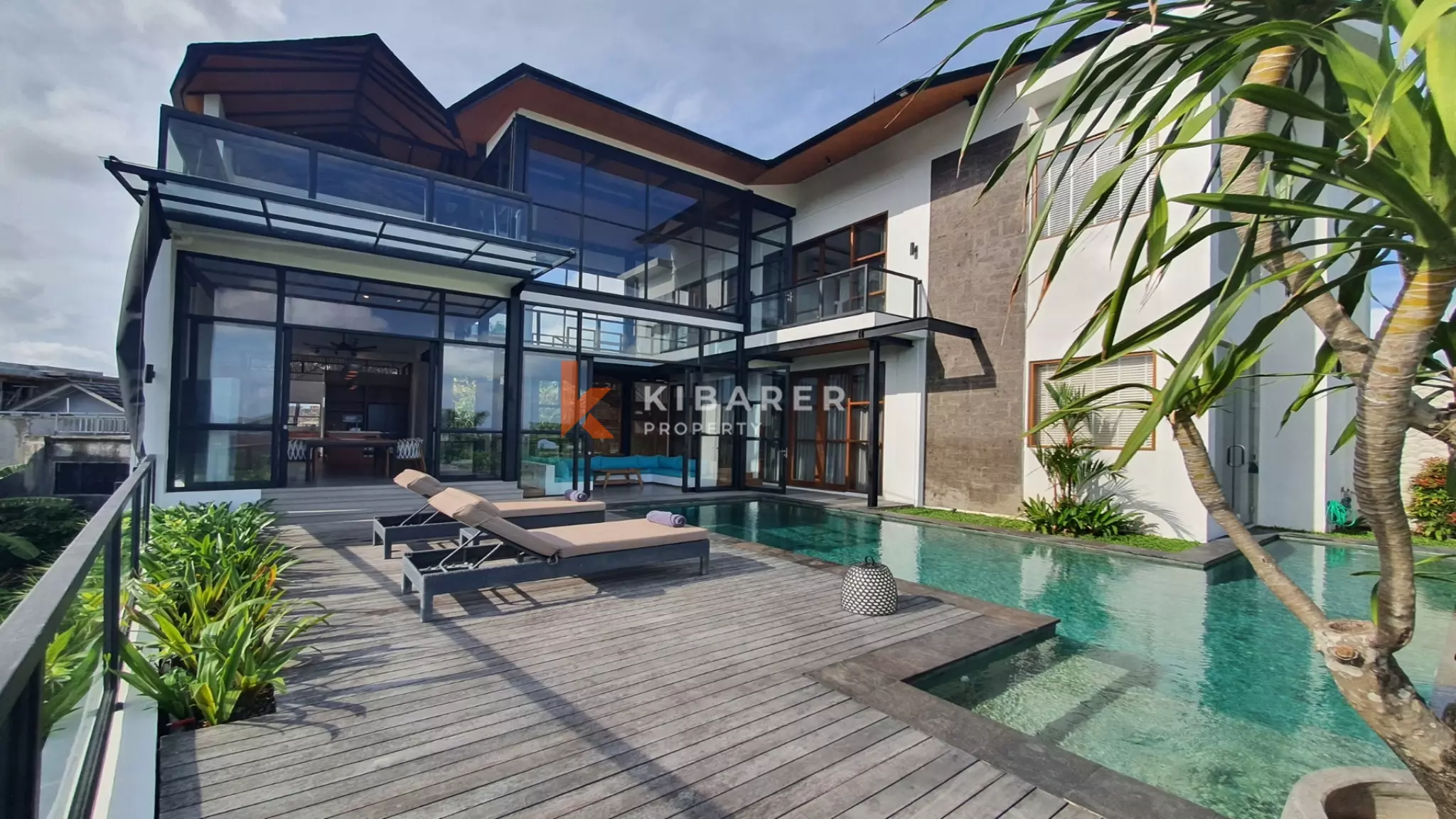 Stunning Four-Bedroom Villa with Pool in the Heart of Berawa