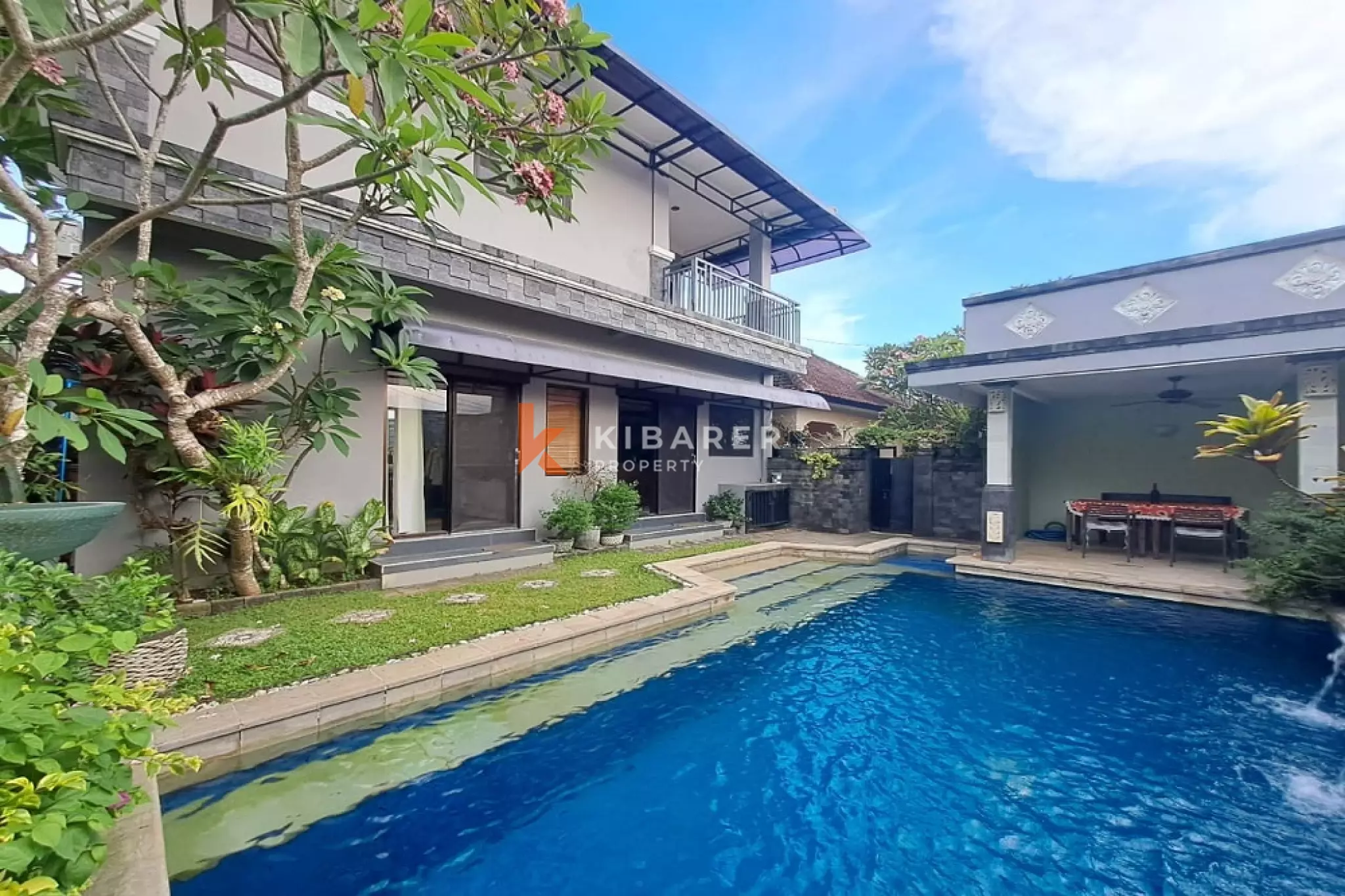 Homey Three-Bedrooms Villa in Nusa Dua — image 1