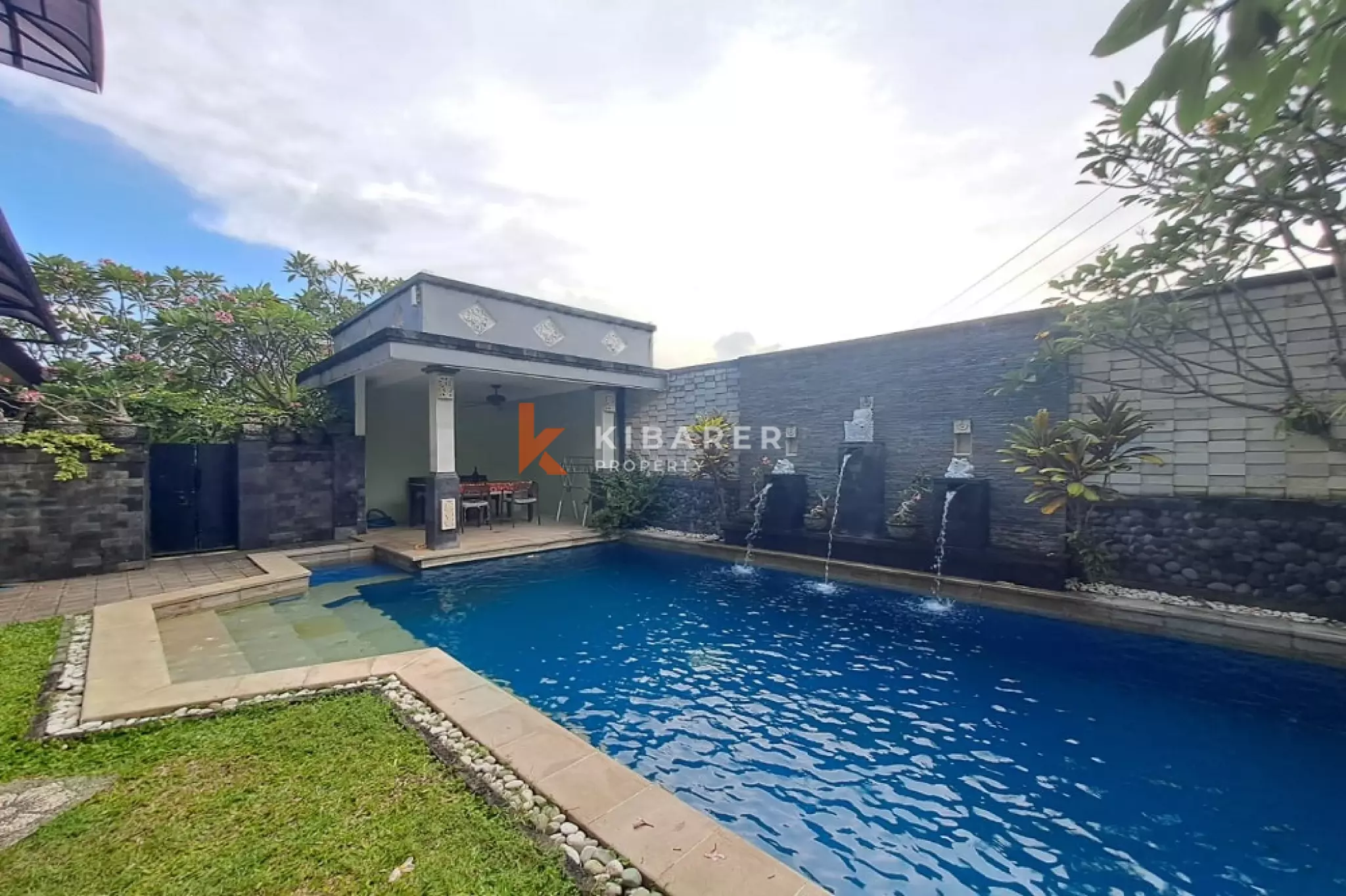 Homey Three-Bedrooms Villa in Nusa Dua — image 2