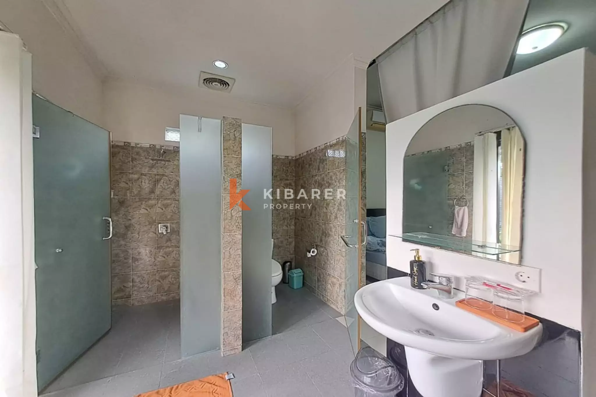 Homey Three-Bedrooms Villa in Nusa Dua — image 19