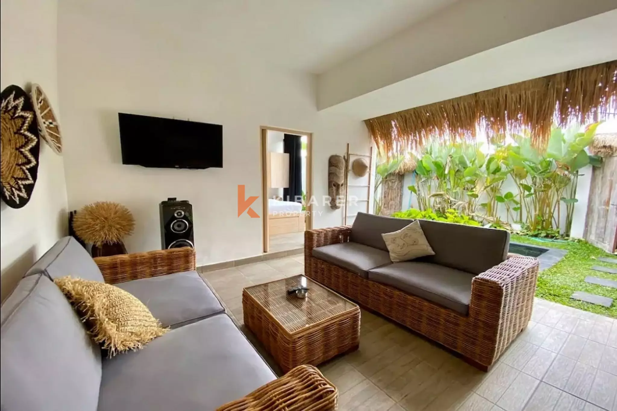 Minimalist Homey Two-Bedrooms Villa in Canggu Area — image 3