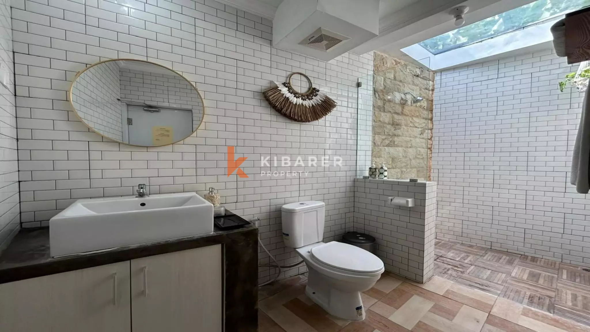 Charming Enclosed-Living Two-Bedroom Villa with Pool in Central Berawa — image 18