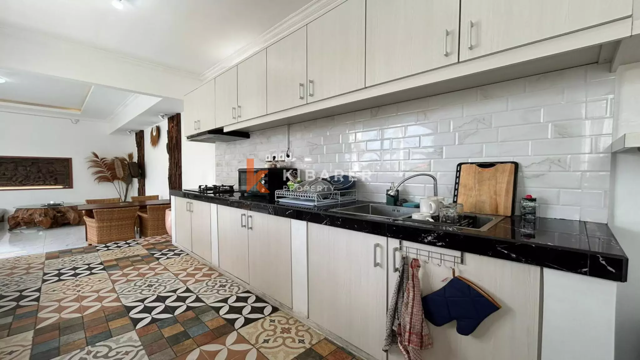 Charming Enclosed-Living Two-Bedroom Villa with Pool in Central Berawa — image 8