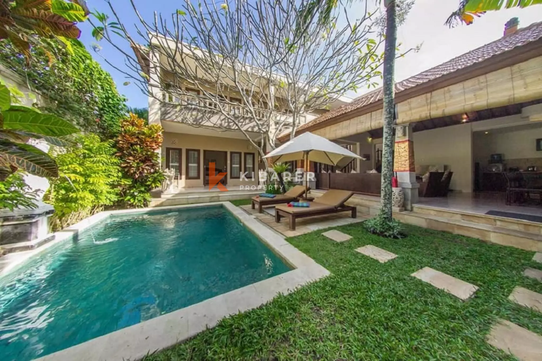 Touch Tropical Four-Bedrooms Open Living Villa in Jimbaran