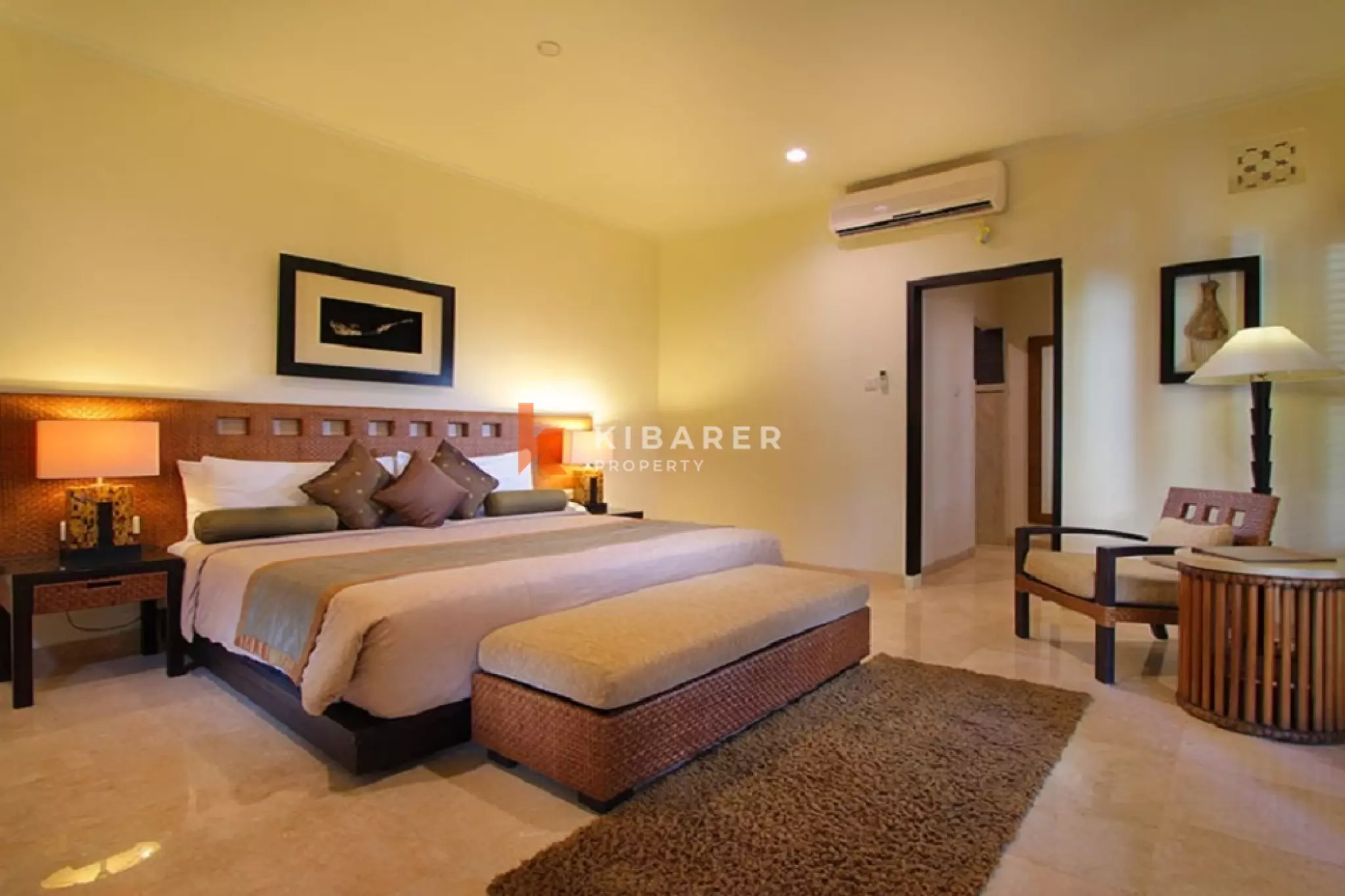 Touch Tropical Four-Bedrooms Open Living Villa in Jimbaran — image 9