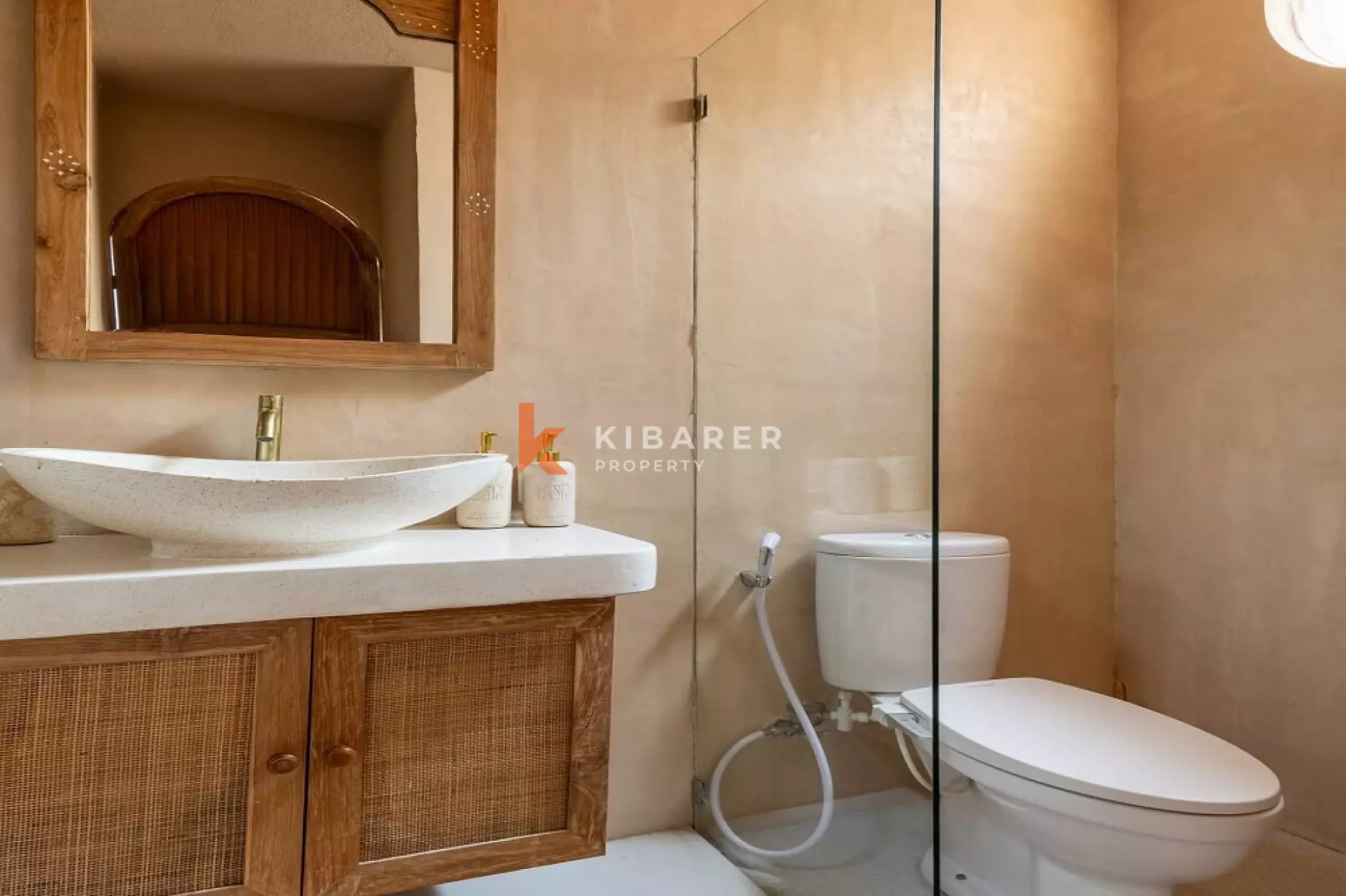 Fengshui Harmony Two-Bedrooms Enclosed Villa in Bingin — image 16