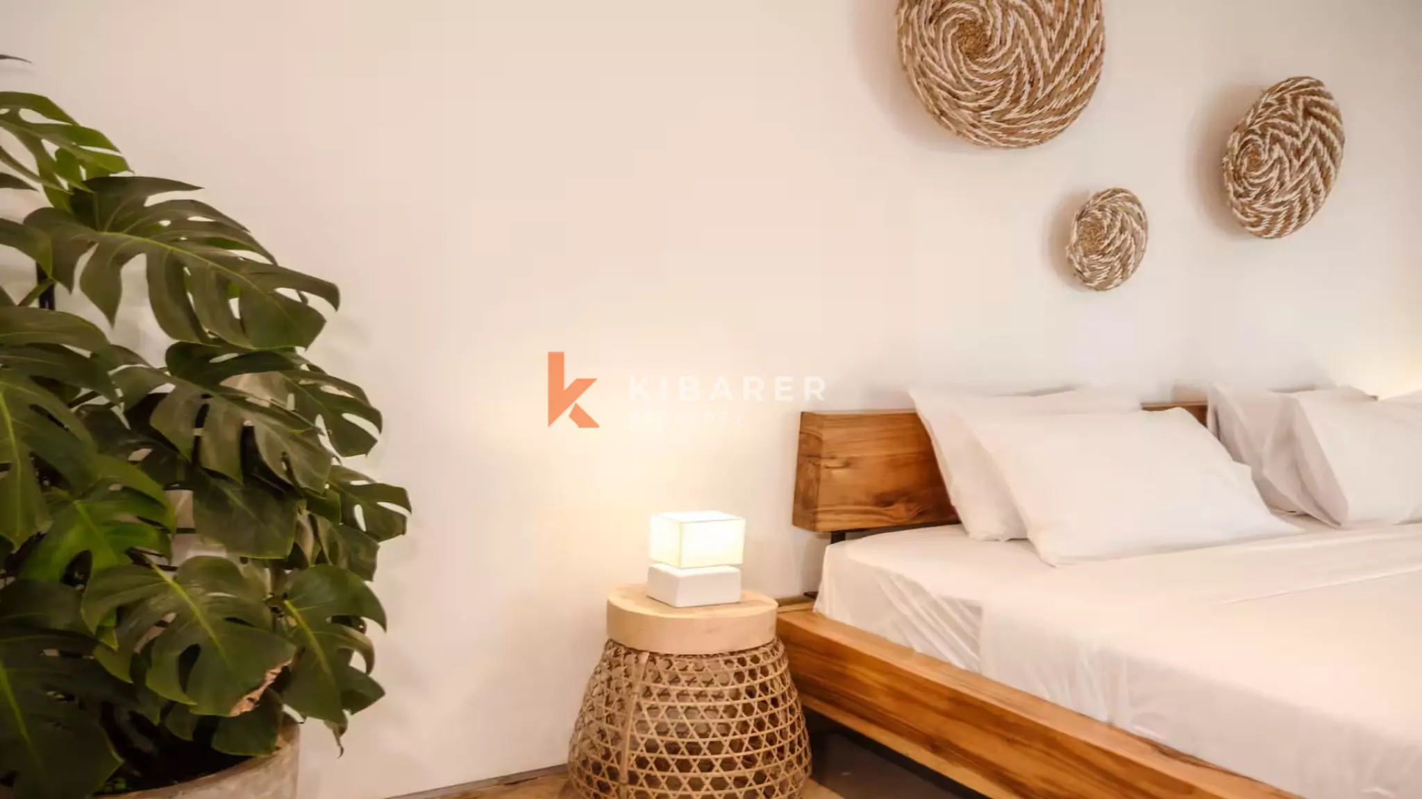 Chic One-Bedroom Villa with Enclosed Living in Uluwatu — image 7