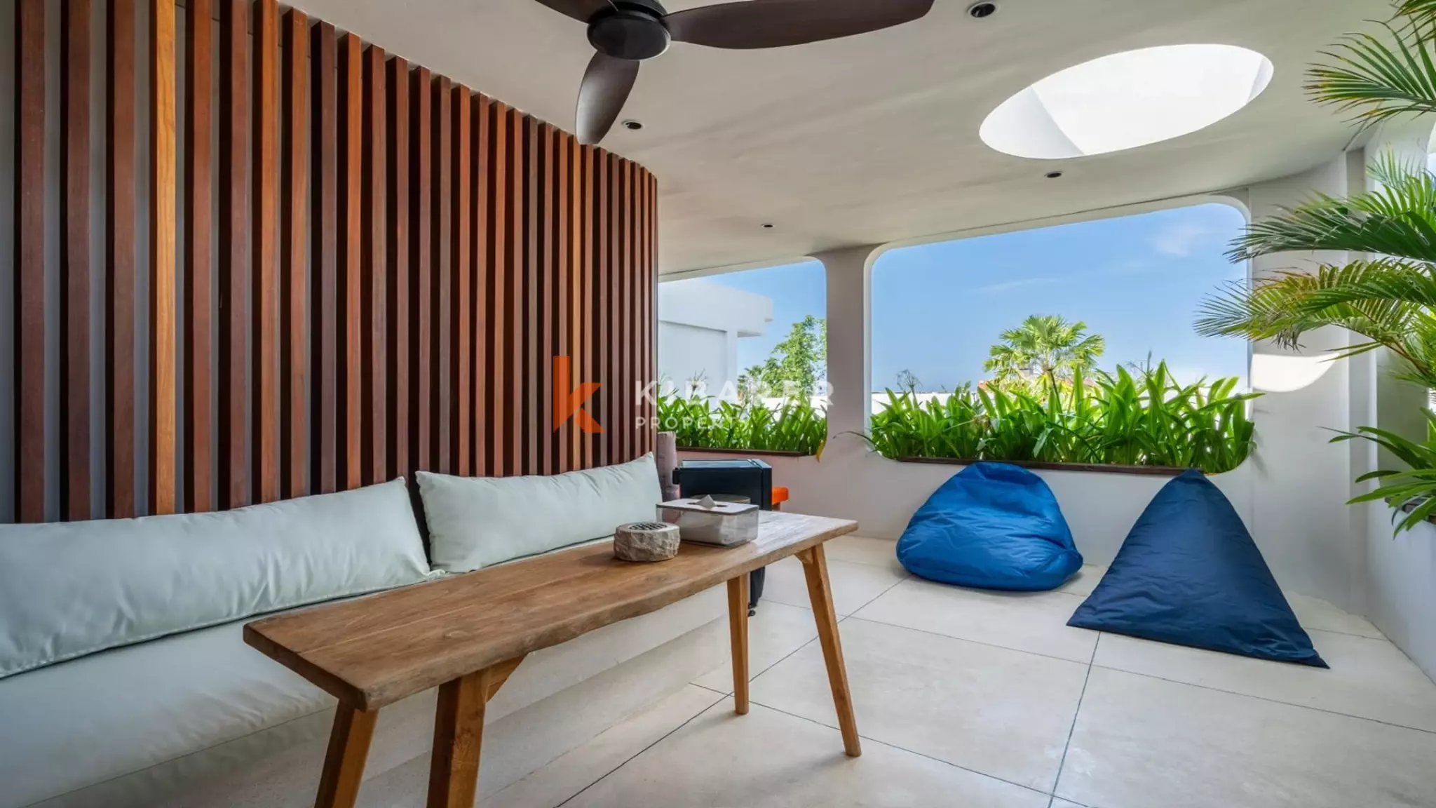Stylish Enclosed Three-Bedroom Villa with Rooftop in Prime Berawa — image 11