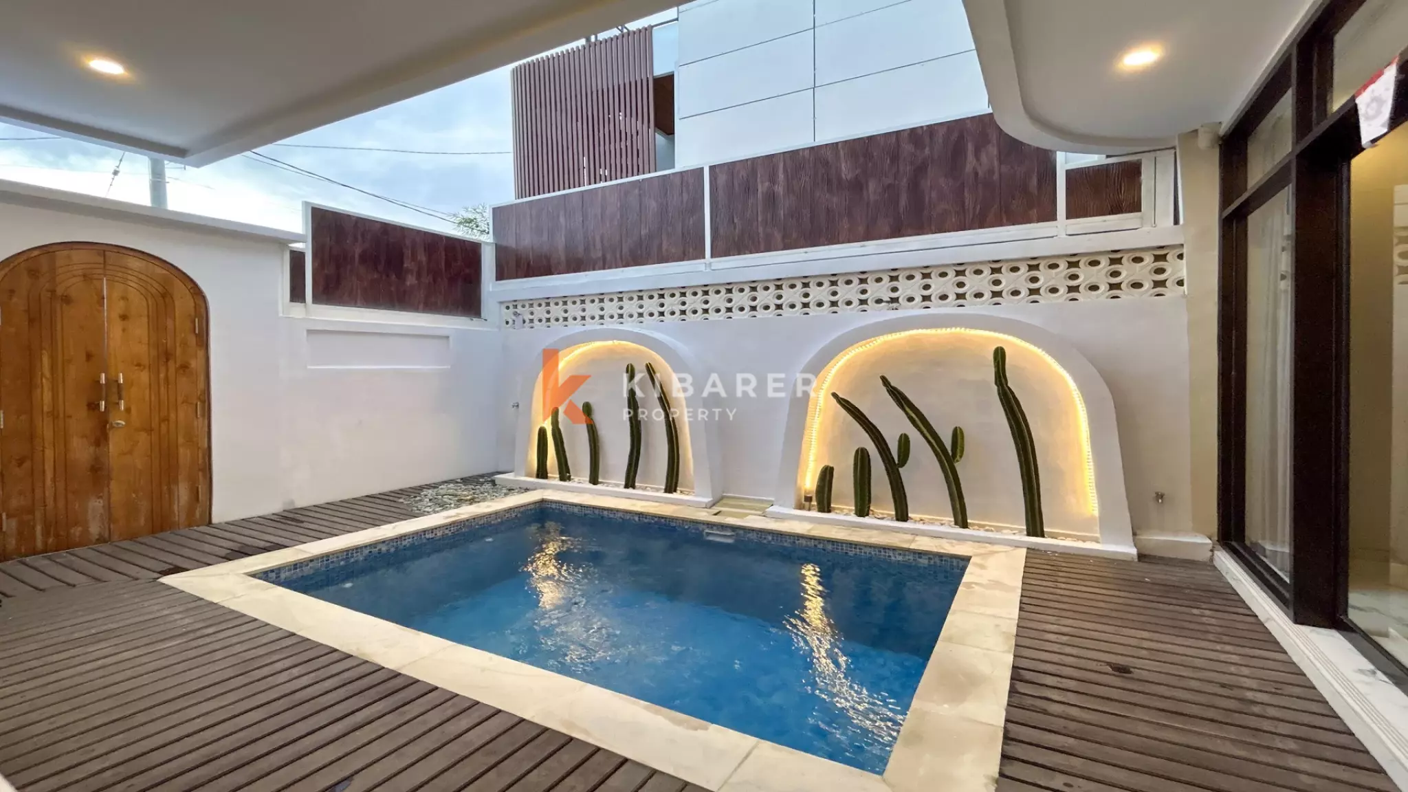 Stunning Two-Bedroom Open Concept Villa with Rooftop in Canggu — image 3
