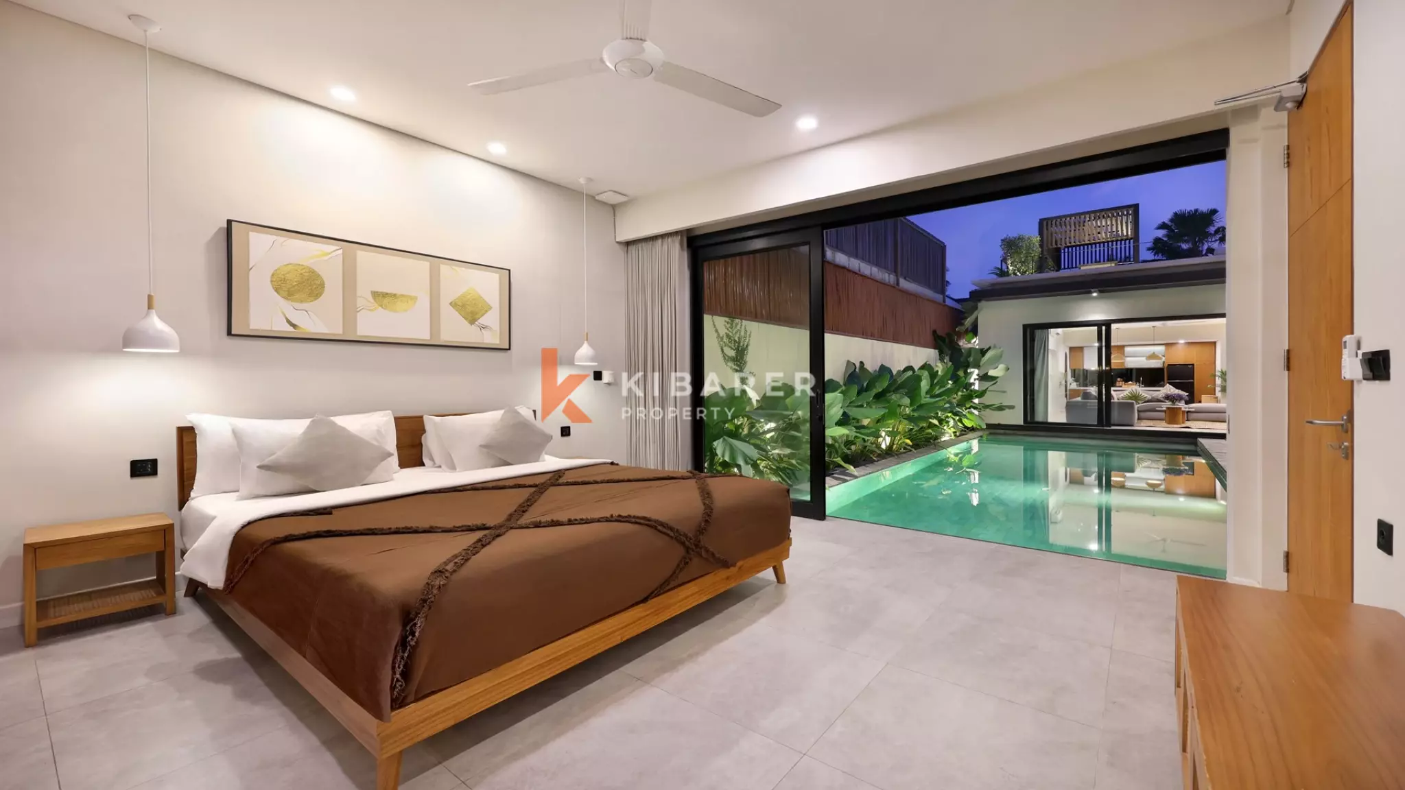 Elegant Four-Bedroom Two-Storey Villa with Rooftop Near Berawa Beach — image 5
