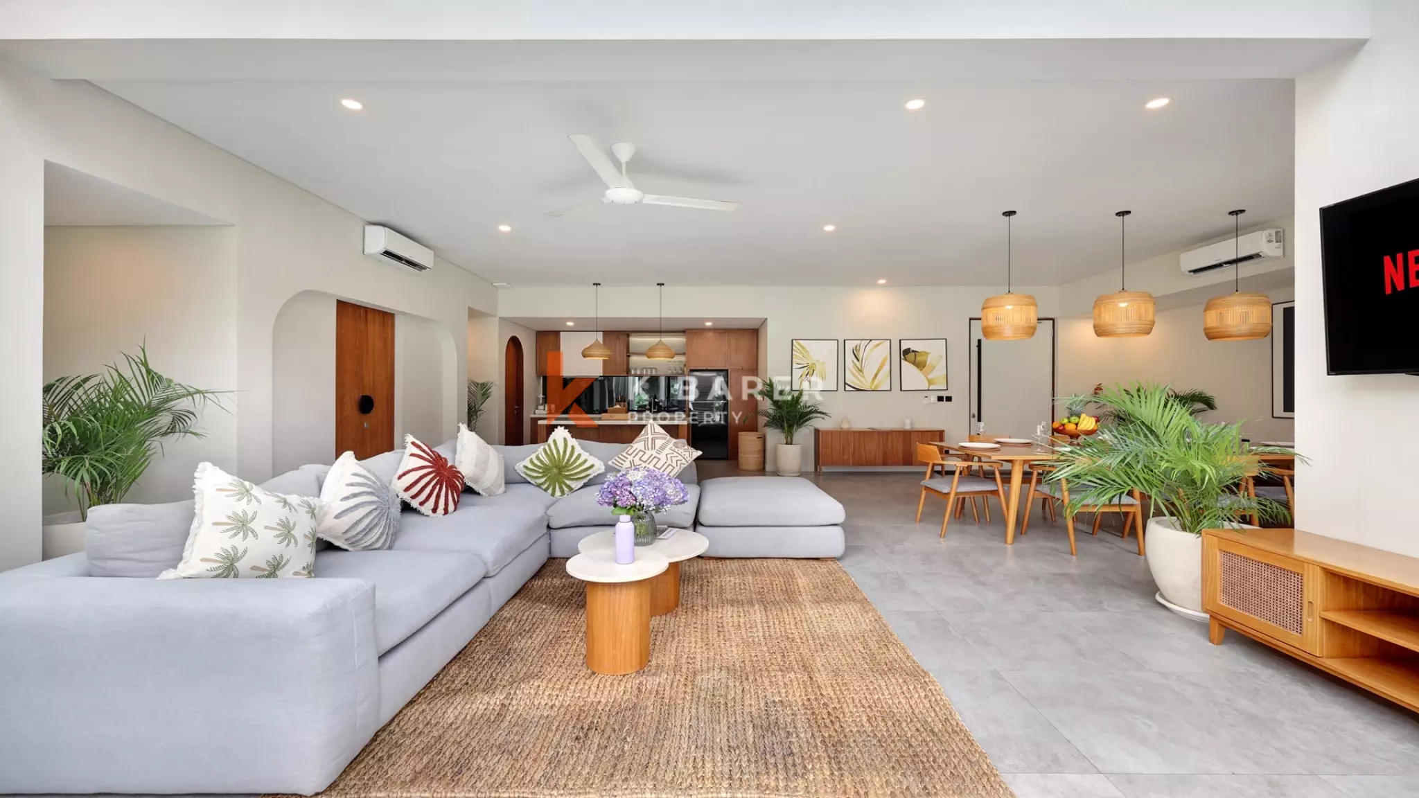Elegant Four-Bedroom Two-Storey Villa with Rooftop Near Berawa Beach — image 12