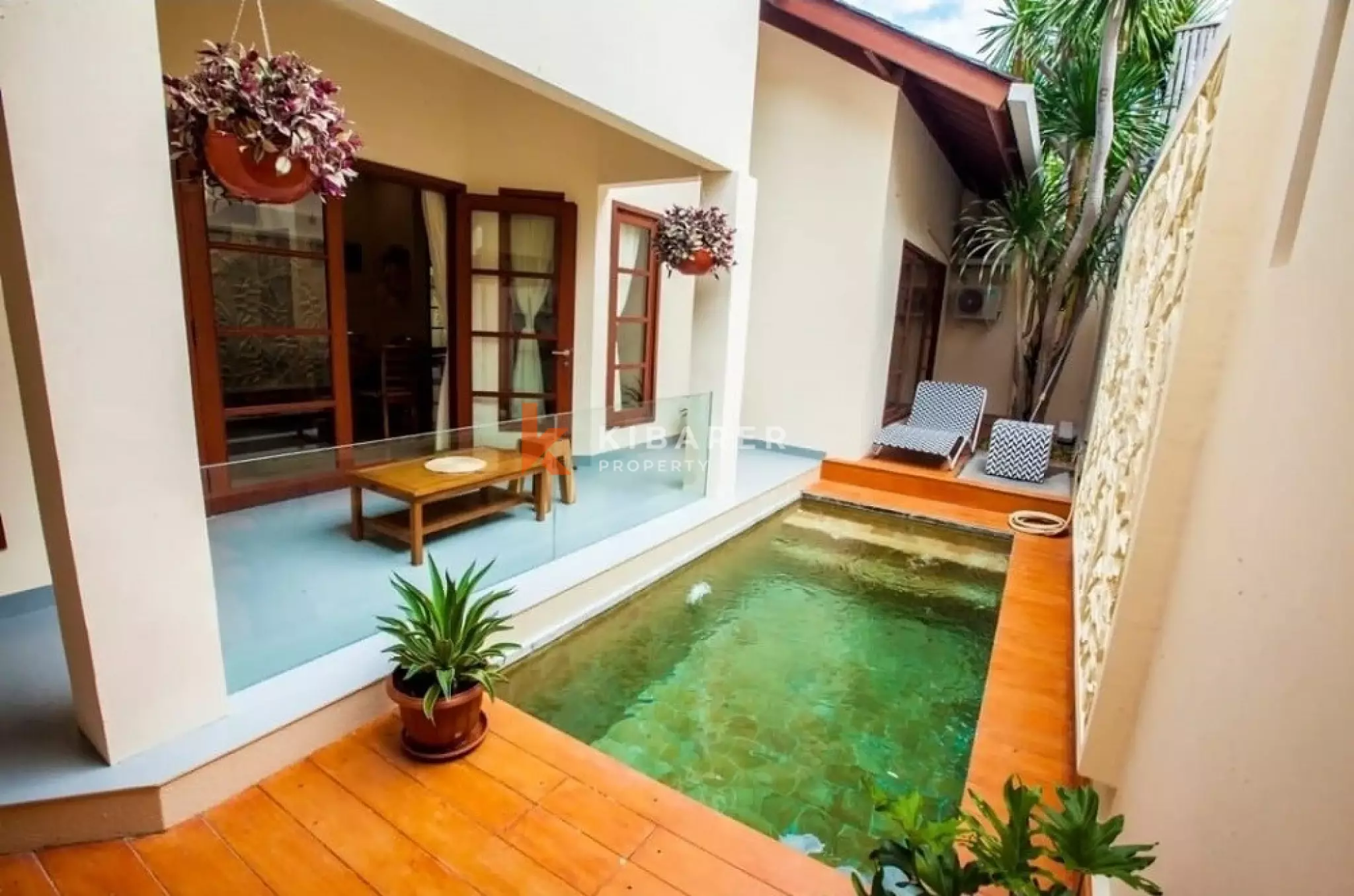 Urban Balinese Three-Bedrooms Enclosed Villa in Seminyak