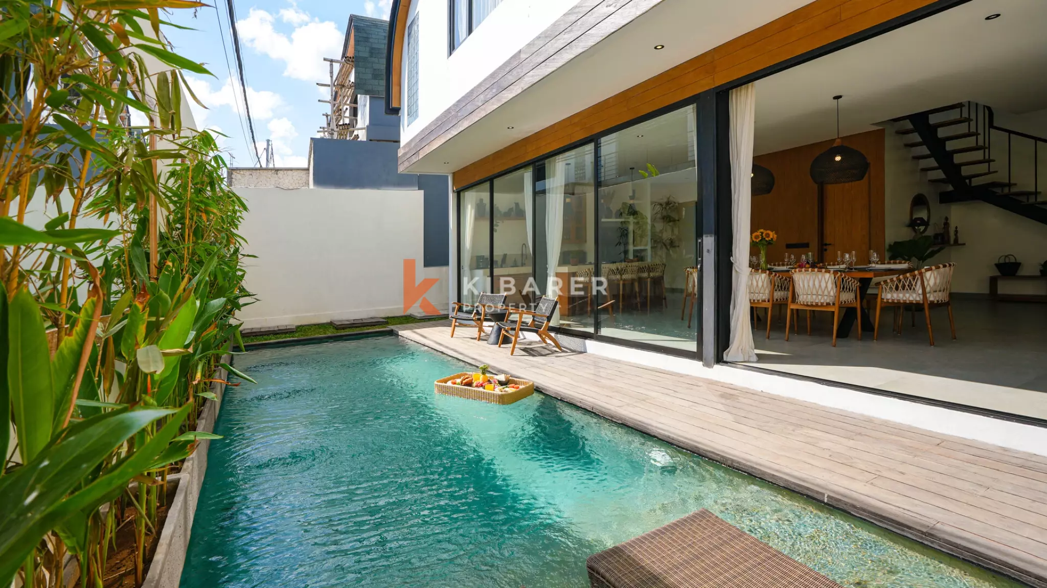 Charming Three Bedrooms Enclosed Living Villa Walking Distance to Cemagi Beach — image 3