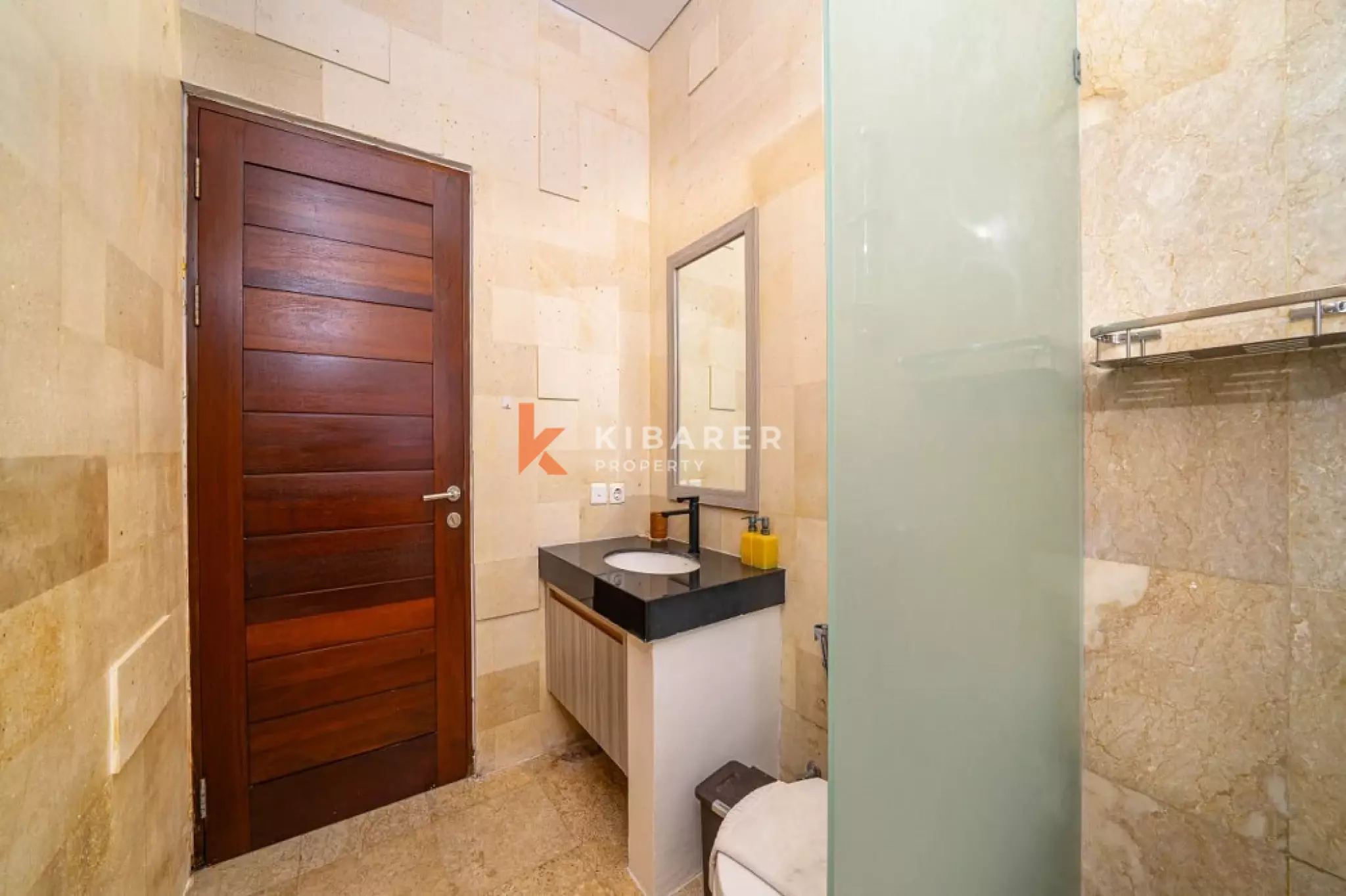 Luxury Living of Three-Bedrooms Villa in Central Berawa — image 14