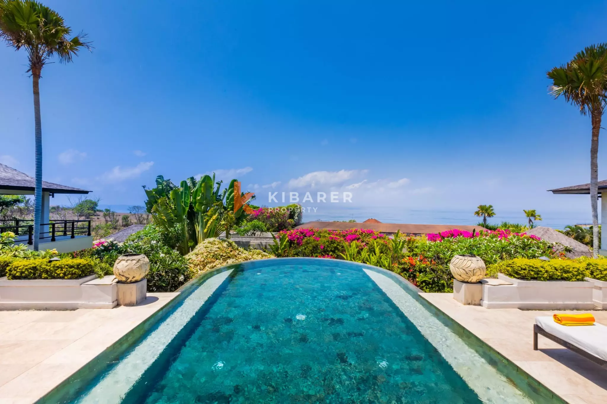 Six Bedroom Hilltop Haven with Panoramic Indian Ocean Views in Kutuh — image 3