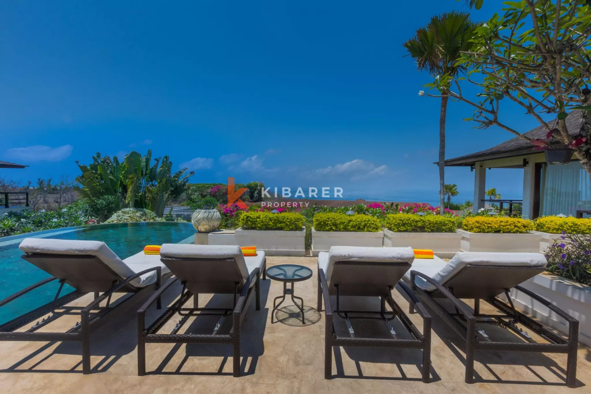 Six Bedroom Hilltop Haven with Panoramic Indian Ocean Views in Kutuh — image 2
