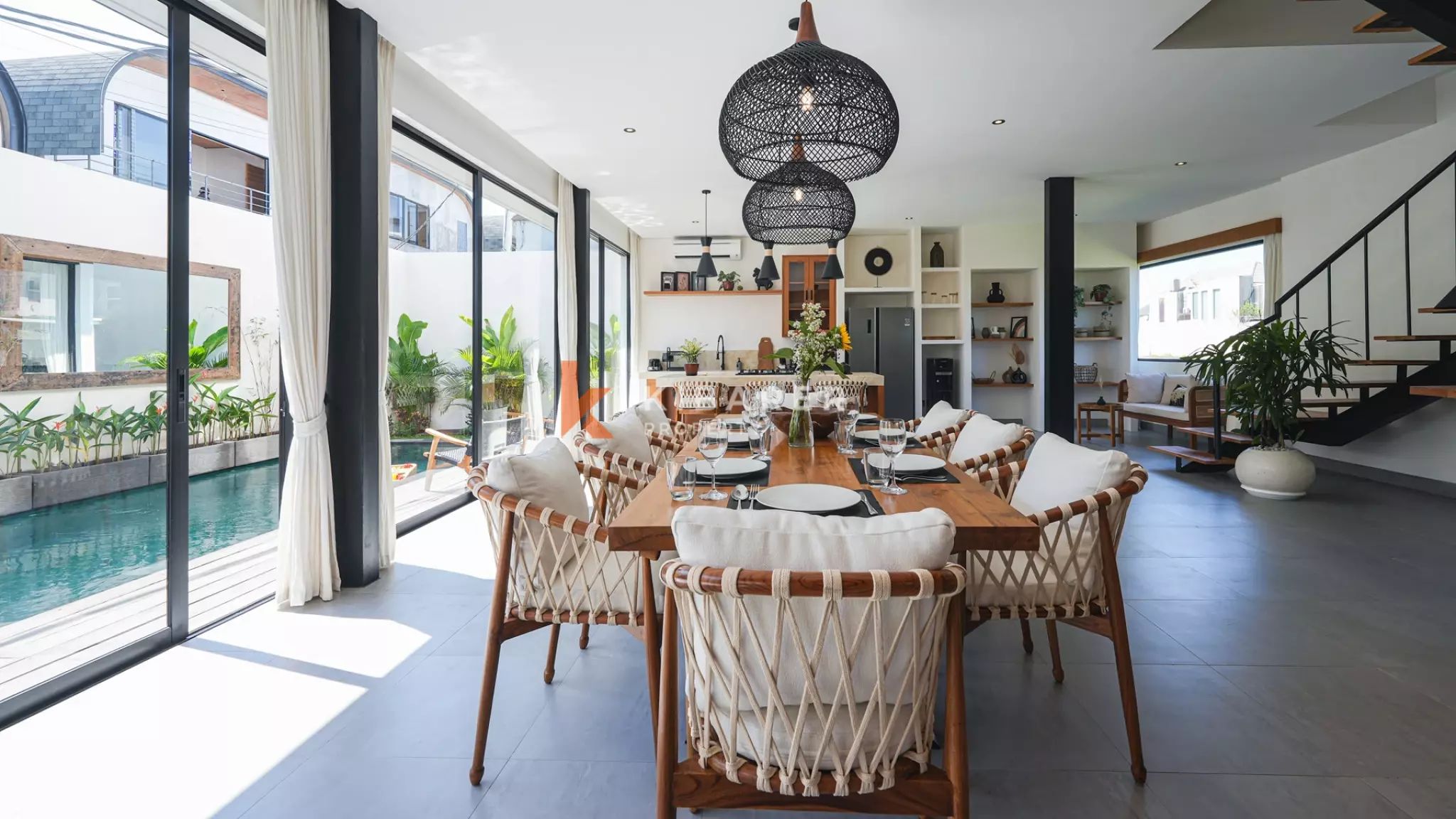 Stunning 3-Bedroom Enclosed-Living Villa Just Steps from Cemagi Beach — image 11