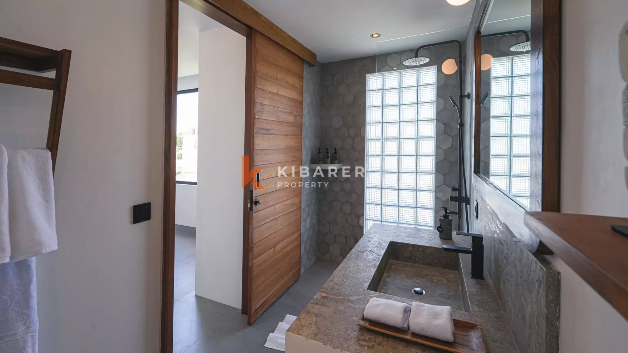 Stunning 3-Bedroom Enclosed-Living Villa Just Steps from Cemagi Beach — image 18