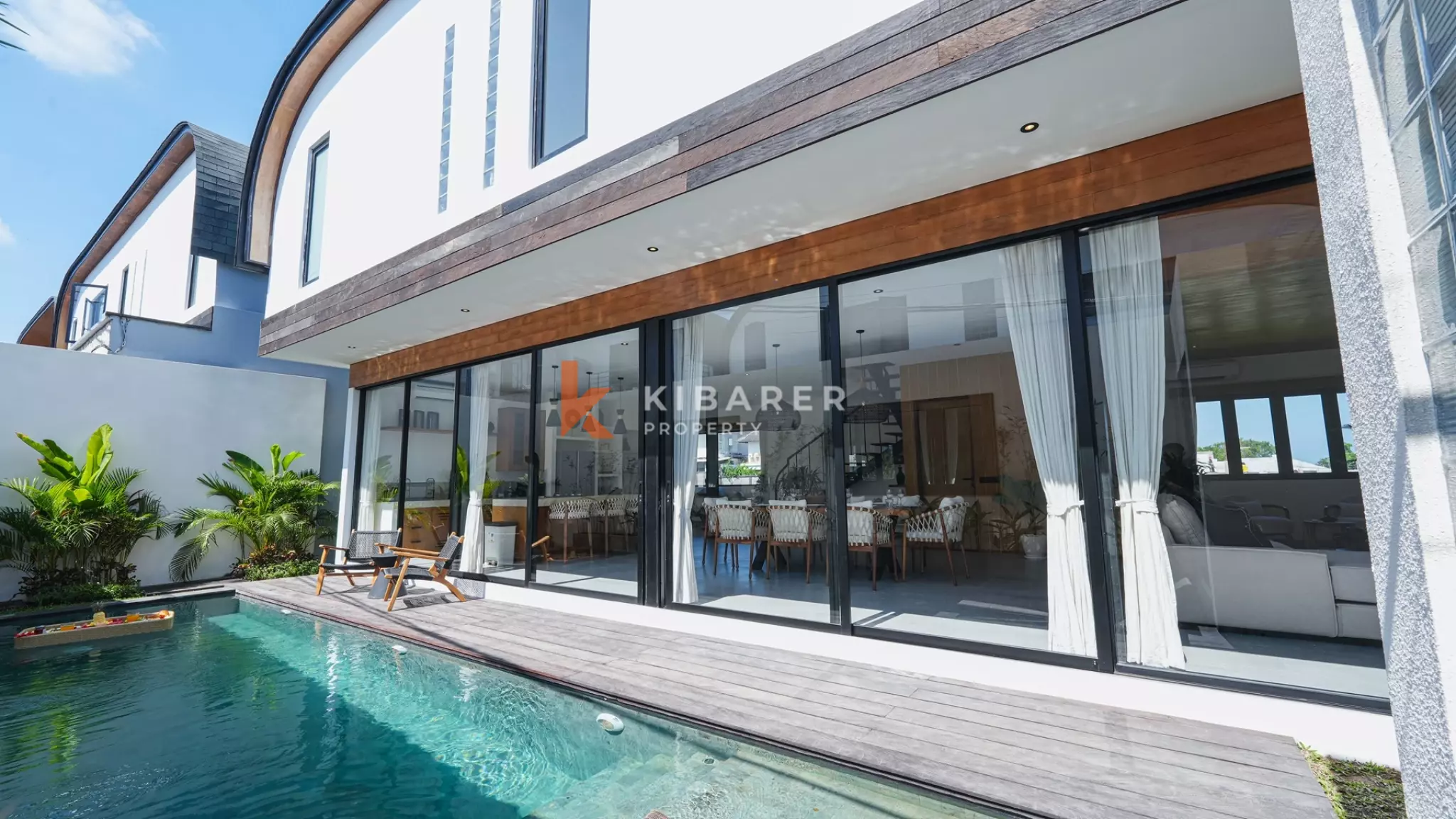 Stunning 3-Bedroom Enclosed-Living Villa Just Steps from Cemagi Beach — image 4