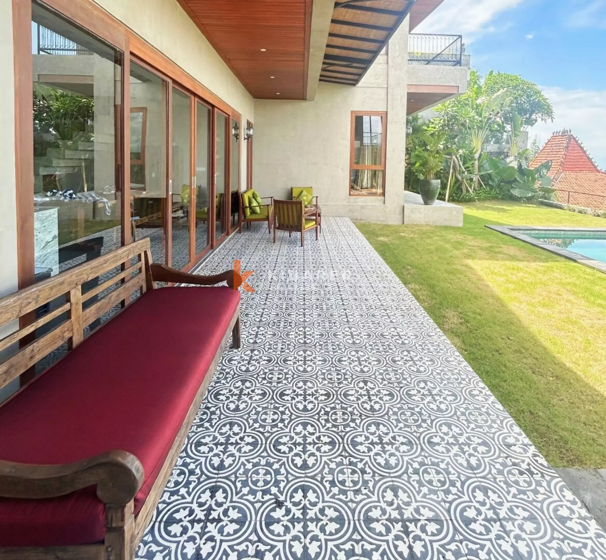 Modern Three Bedroom Ocean View Villa Set in Uluwatu