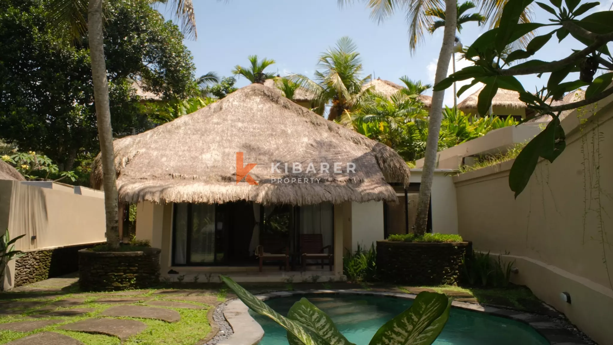 Tropical Haven: Private One-Bedroom Pool Villa in Ubud
