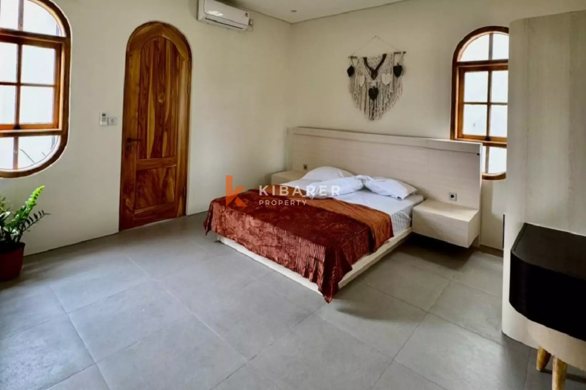 White Stone Three-Bedrooms Open Villa in Nusa Dua — image 7