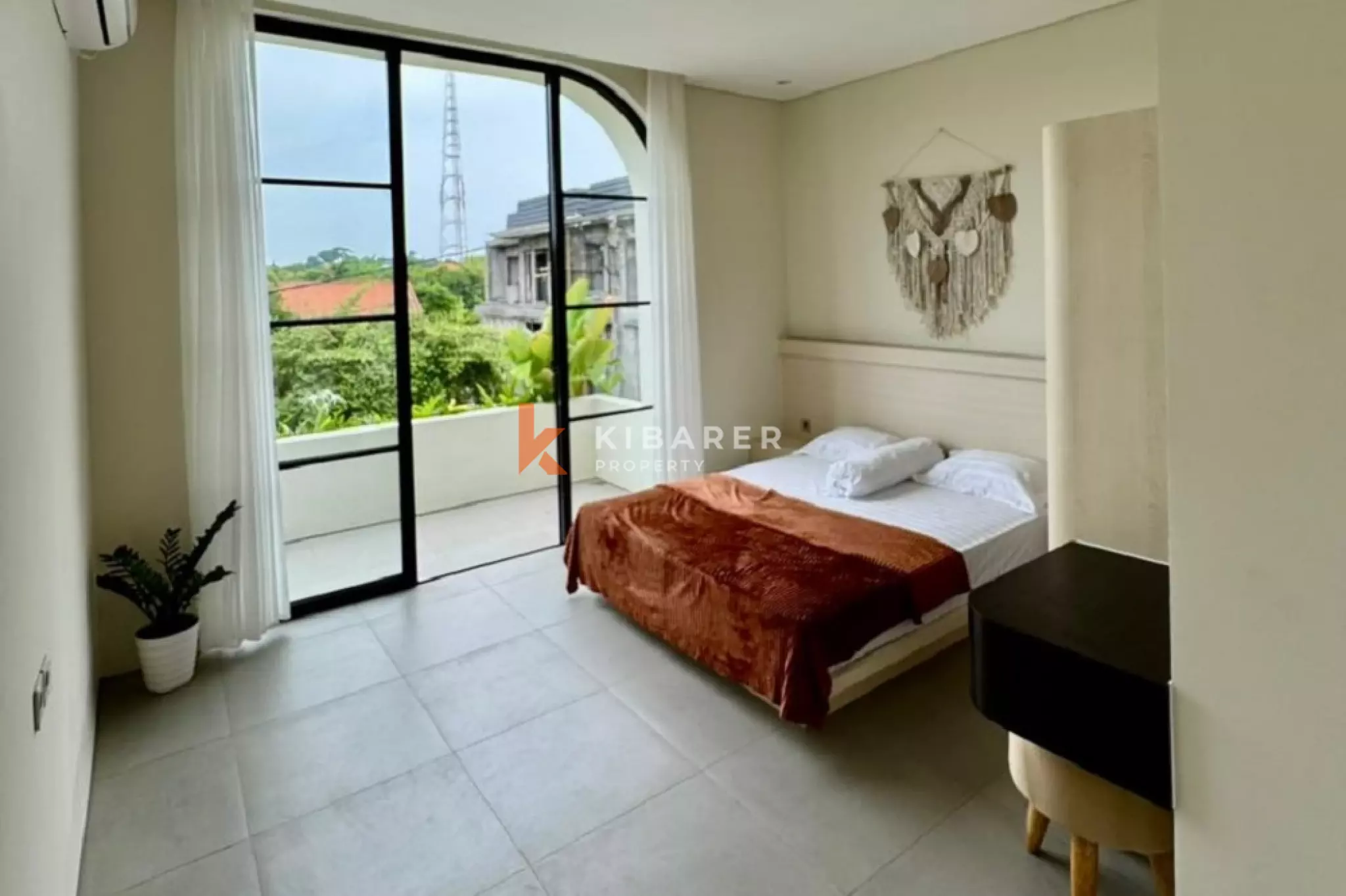 White Stone Three-Bedrooms Open Villa in Nusa Dua — image 6