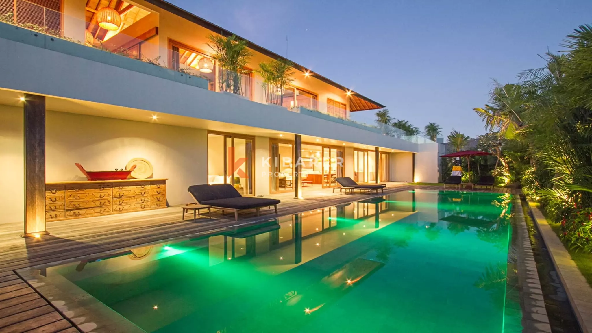 Sophisticated Five-Bedroom Garden Villa for Long-Term Rent in Canggu YRR3751