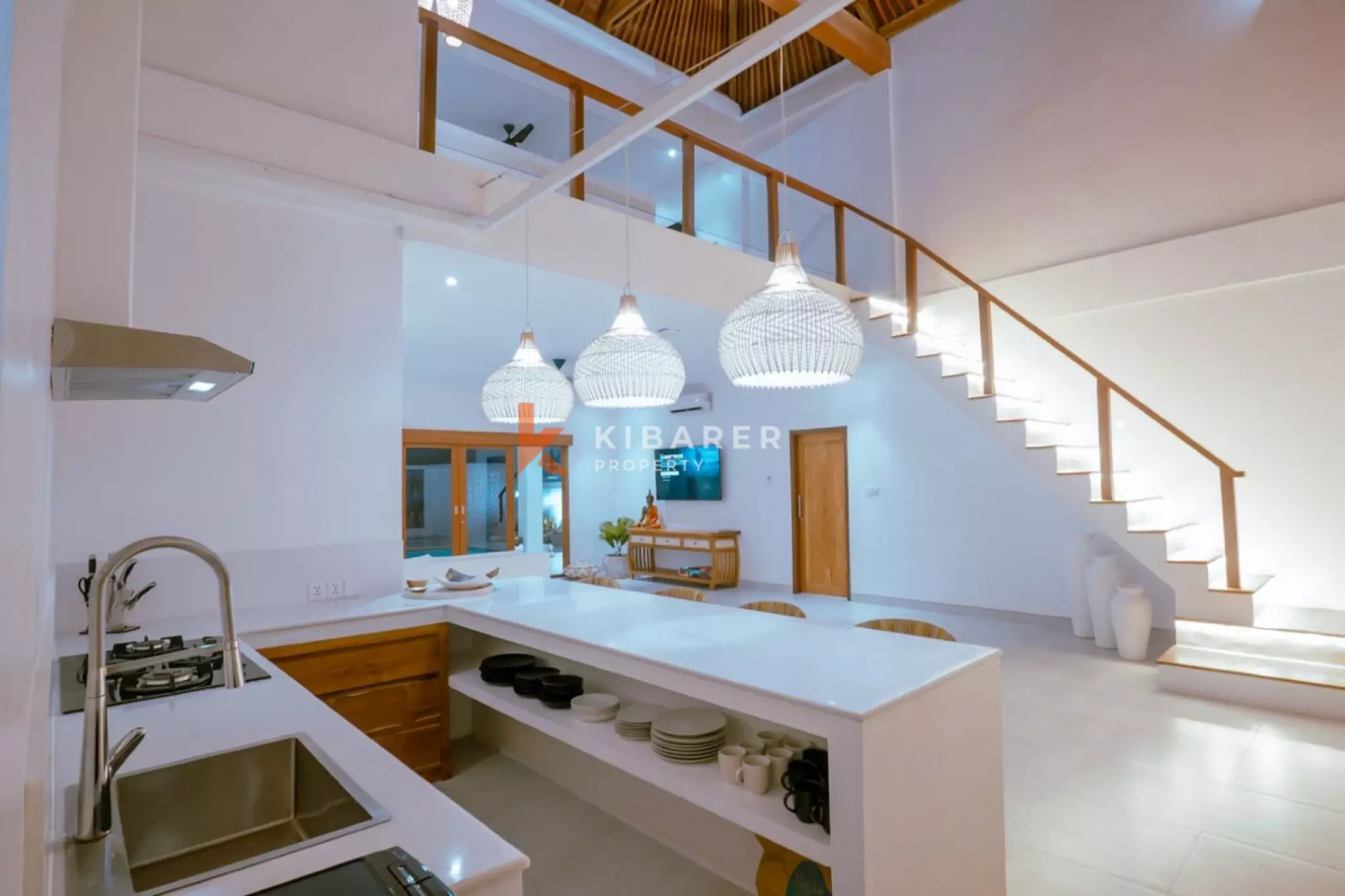 Modern Spacious Four Bedroom Villa in Mertanadi — image 6
