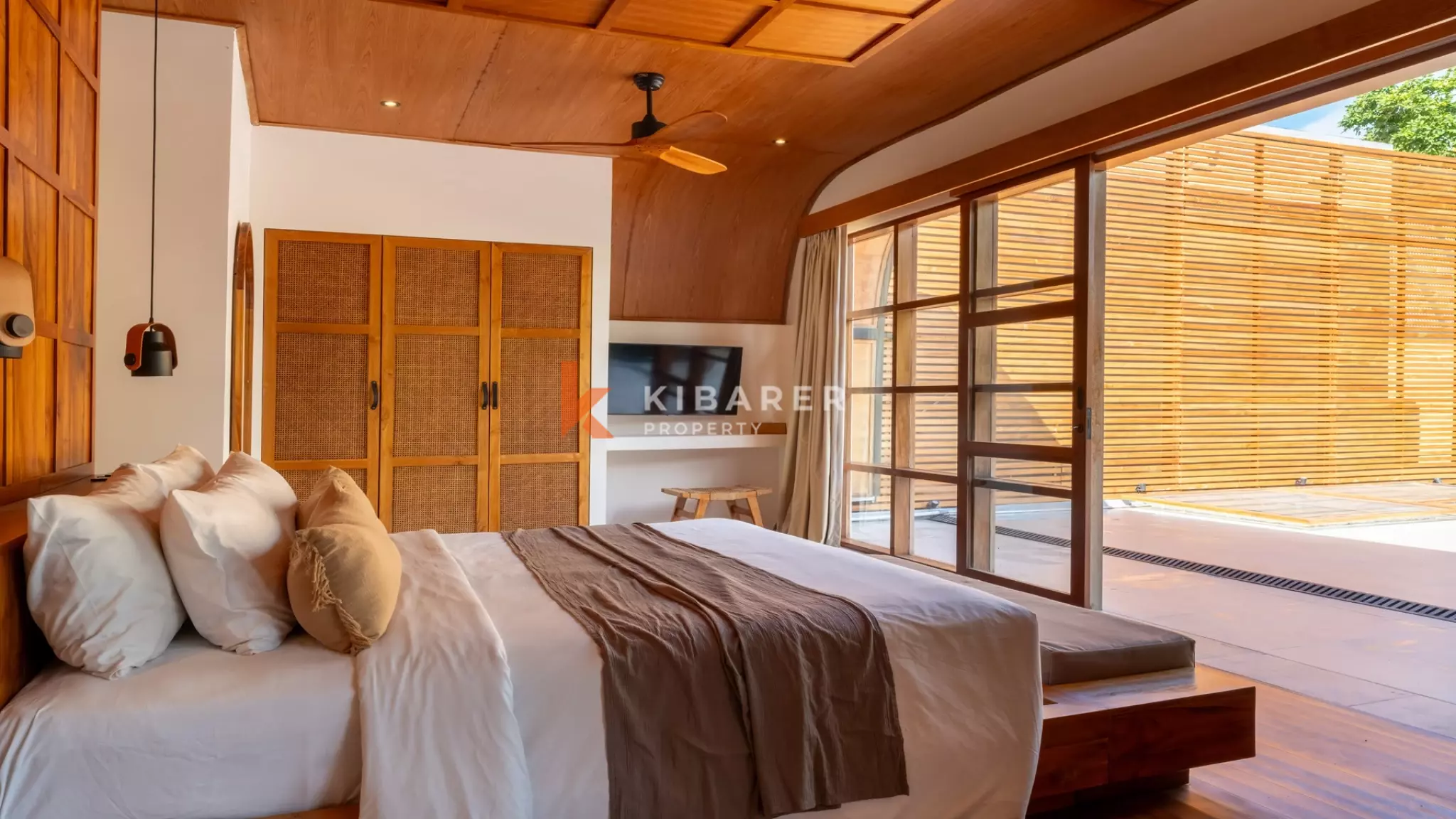 Modern Luxury Four-Bedroom Villa with Private Pool and River View in Pererenan — image 19