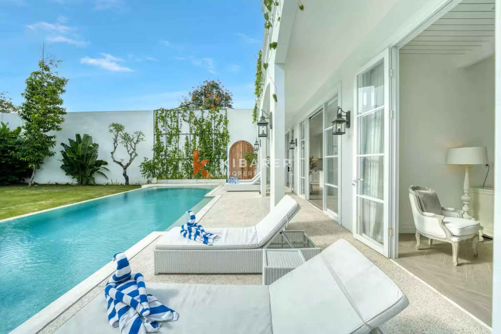 Stunning Four Bedroom Colonial Villa with Ocean View in Berawa — image 16