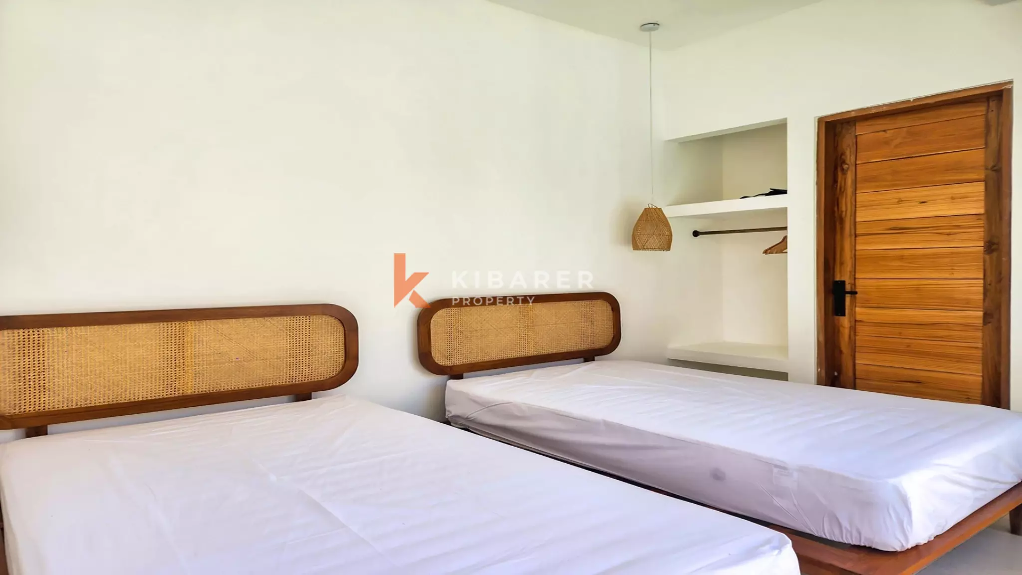 Tropical Hideaway – Elegant Two-Bedroom Villa Near Nyang-Nyang Beach — image 15
