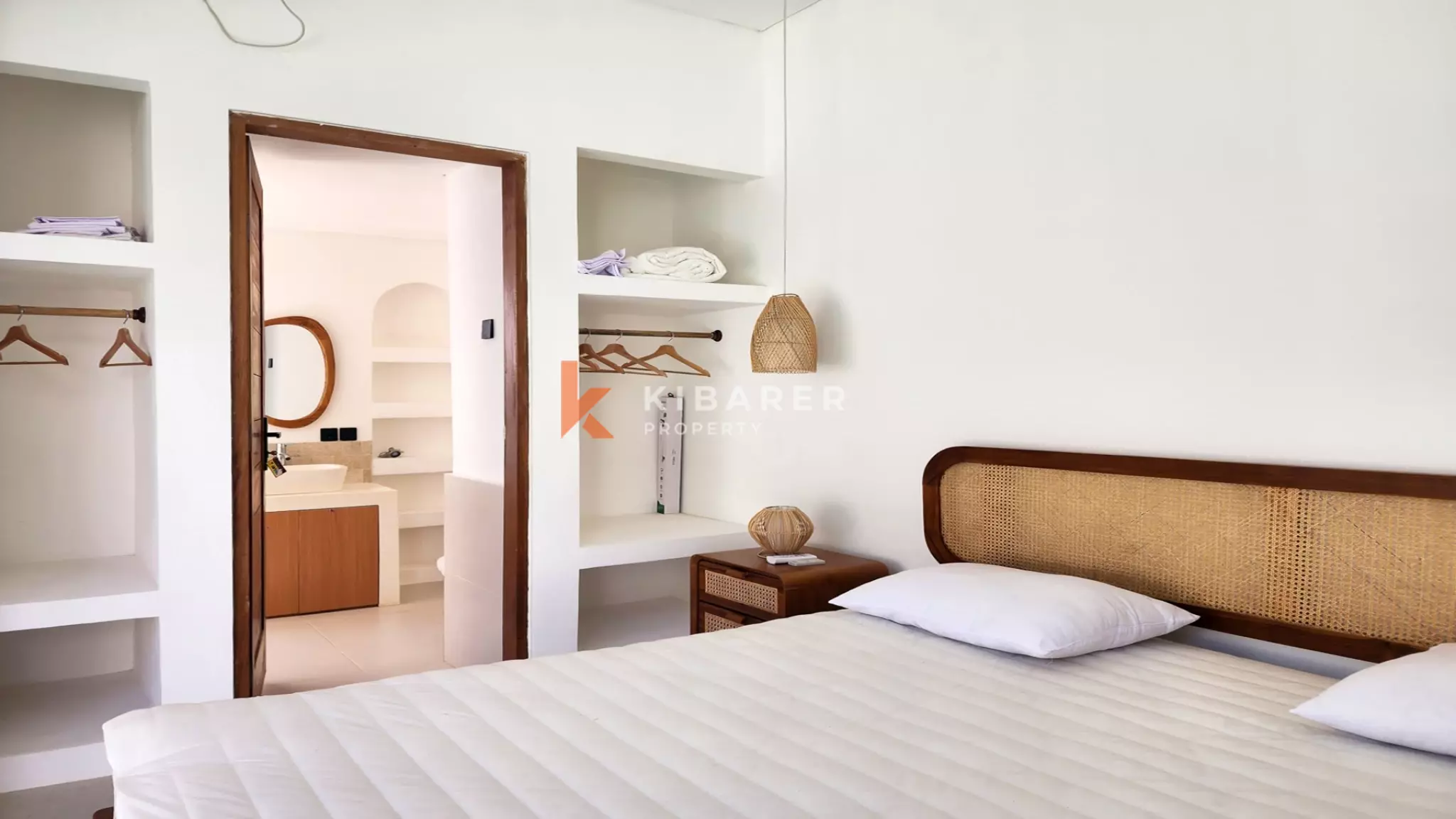 Tropical Hideaway – Elegant Two-Bedroom Villa Near Nyang-Nyang Beach — image 11