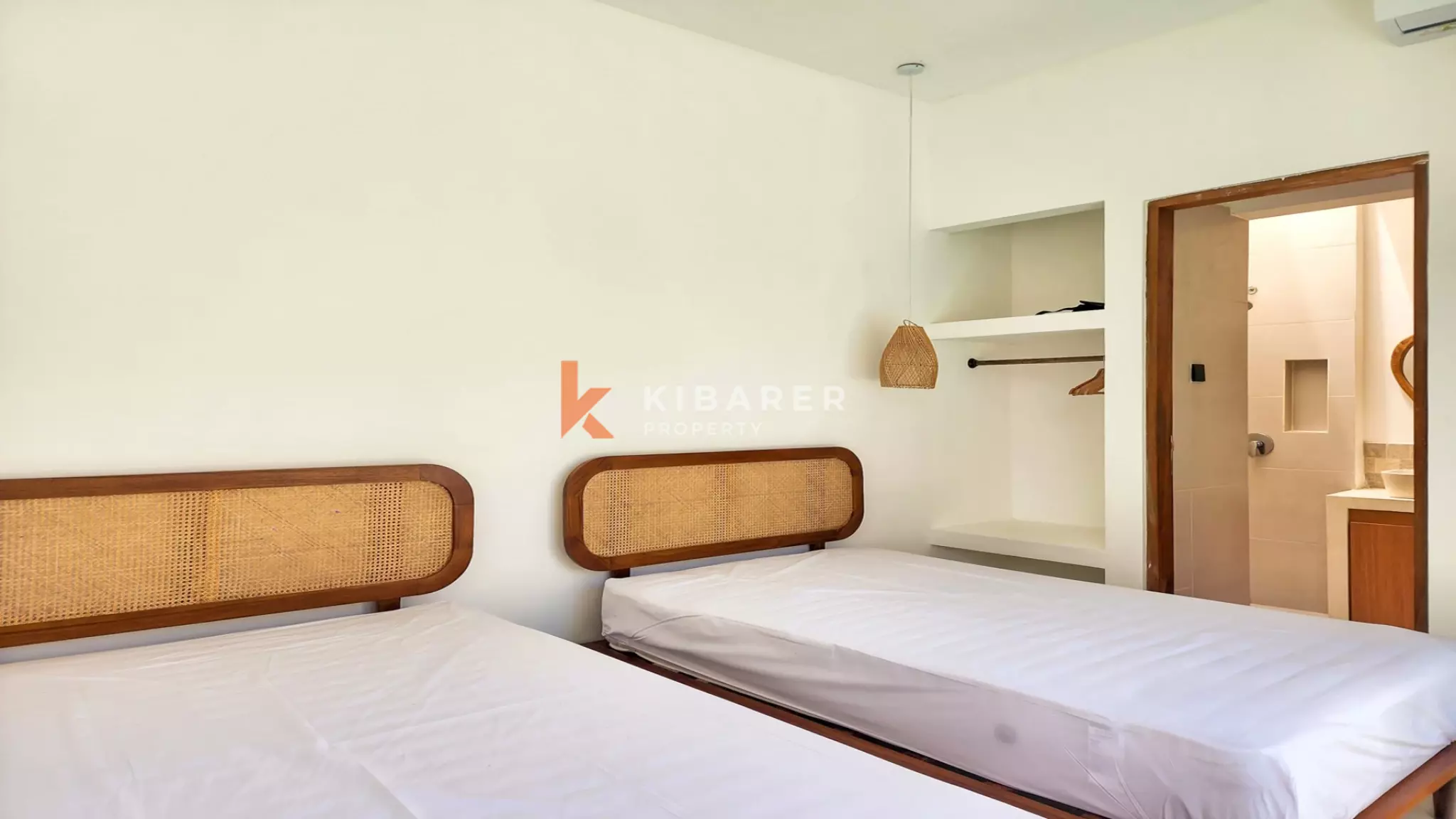Tropical Hideaway – Elegant Two-Bedroom Villa Near Nyang-Nyang Beach — image 17