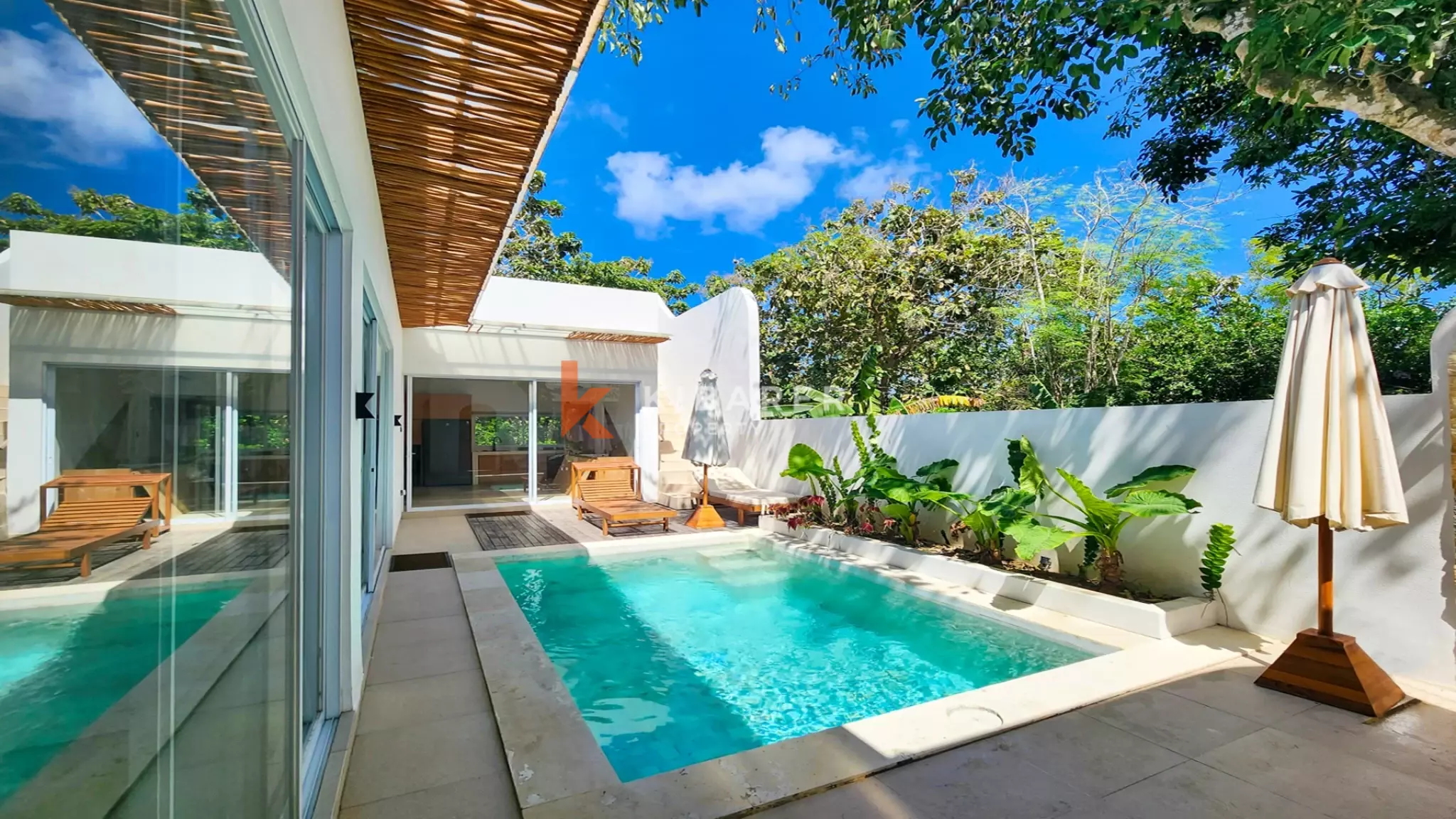 Tropical Hideaway – Elegant Two-Bedroom Villa Near Nyang-Nyang Beach — image 1