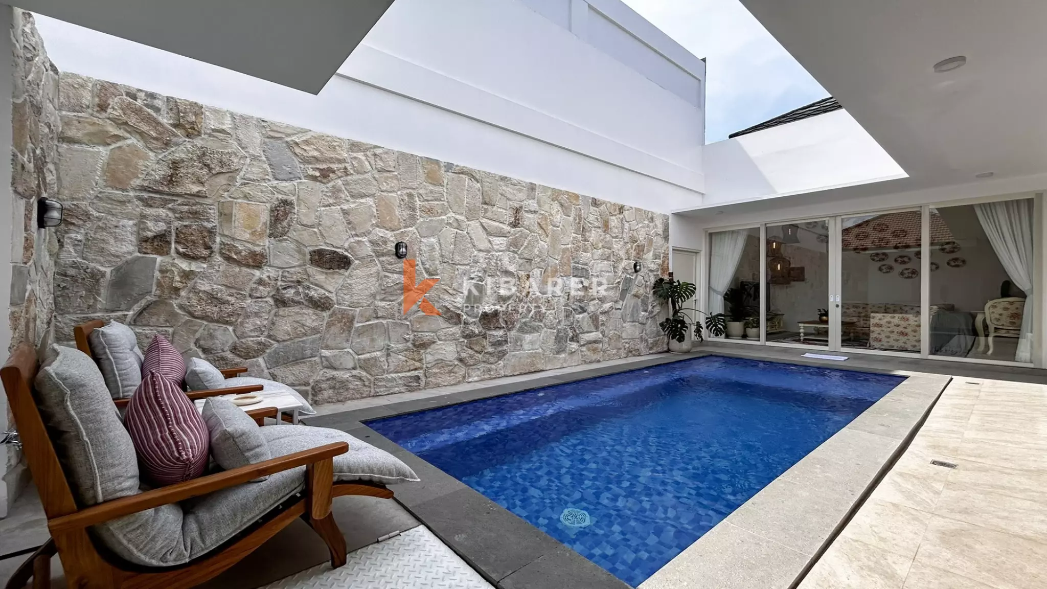 Charming Two-Bedroom Hideaway in Prime Berawa — image 4