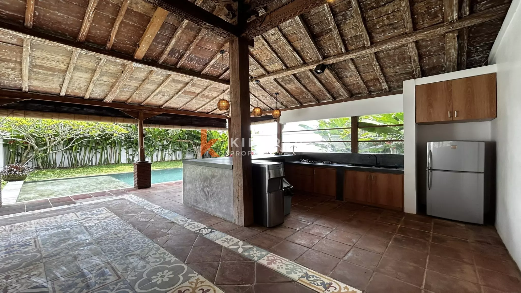 Beautiful Two Bedroom Joglo Villa With Open Living Situated in Tumbak Bayuh — image 7