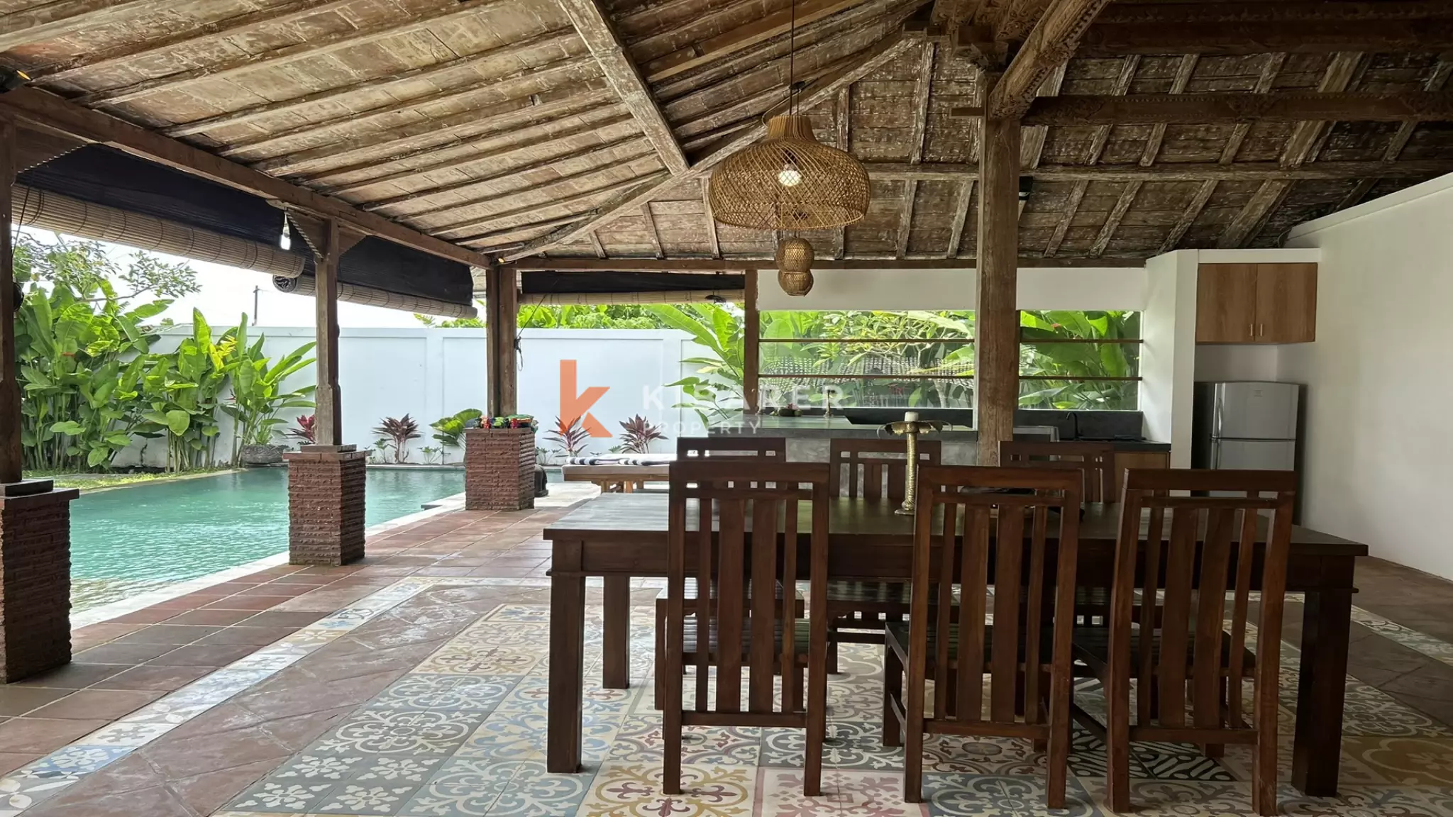 Beautiful Two-Bedroom Joglo Villa with Open Living Room in Tumbak Bayuh — image 5