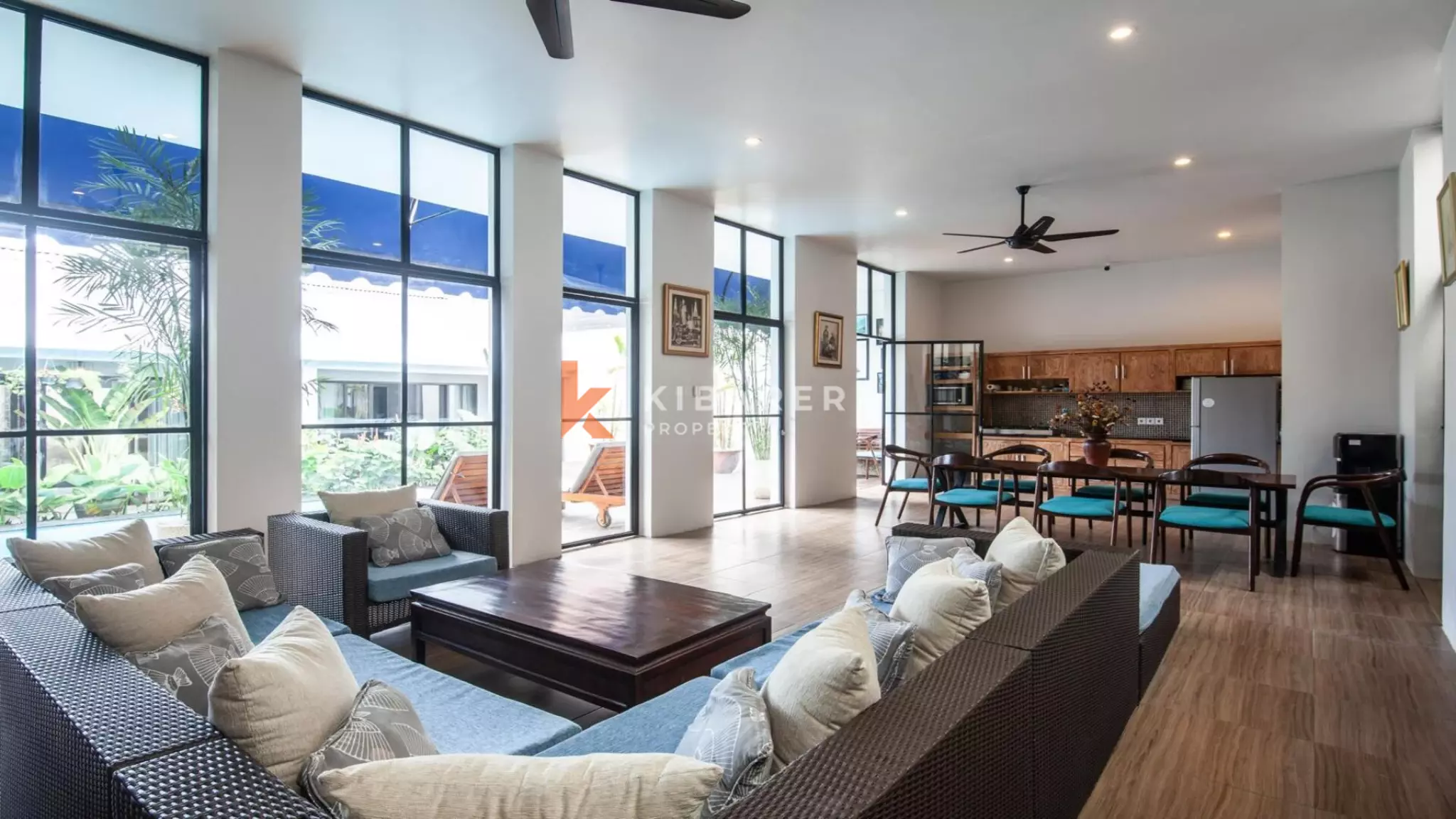 Elegant, Bright, and Contemporary Six-Bedroom Villa with Private Pool in Berawa — image 3