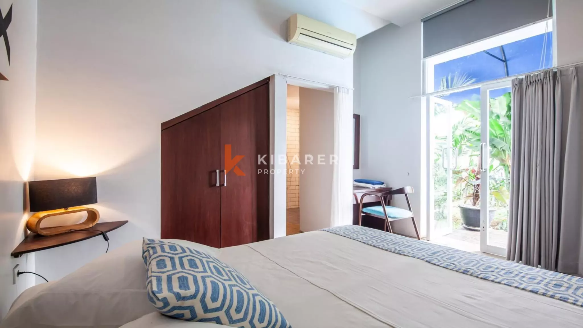 Elegant Bright Contemporary Six-Bedroom Villa with Serene Private Pool in Berawa — image 18