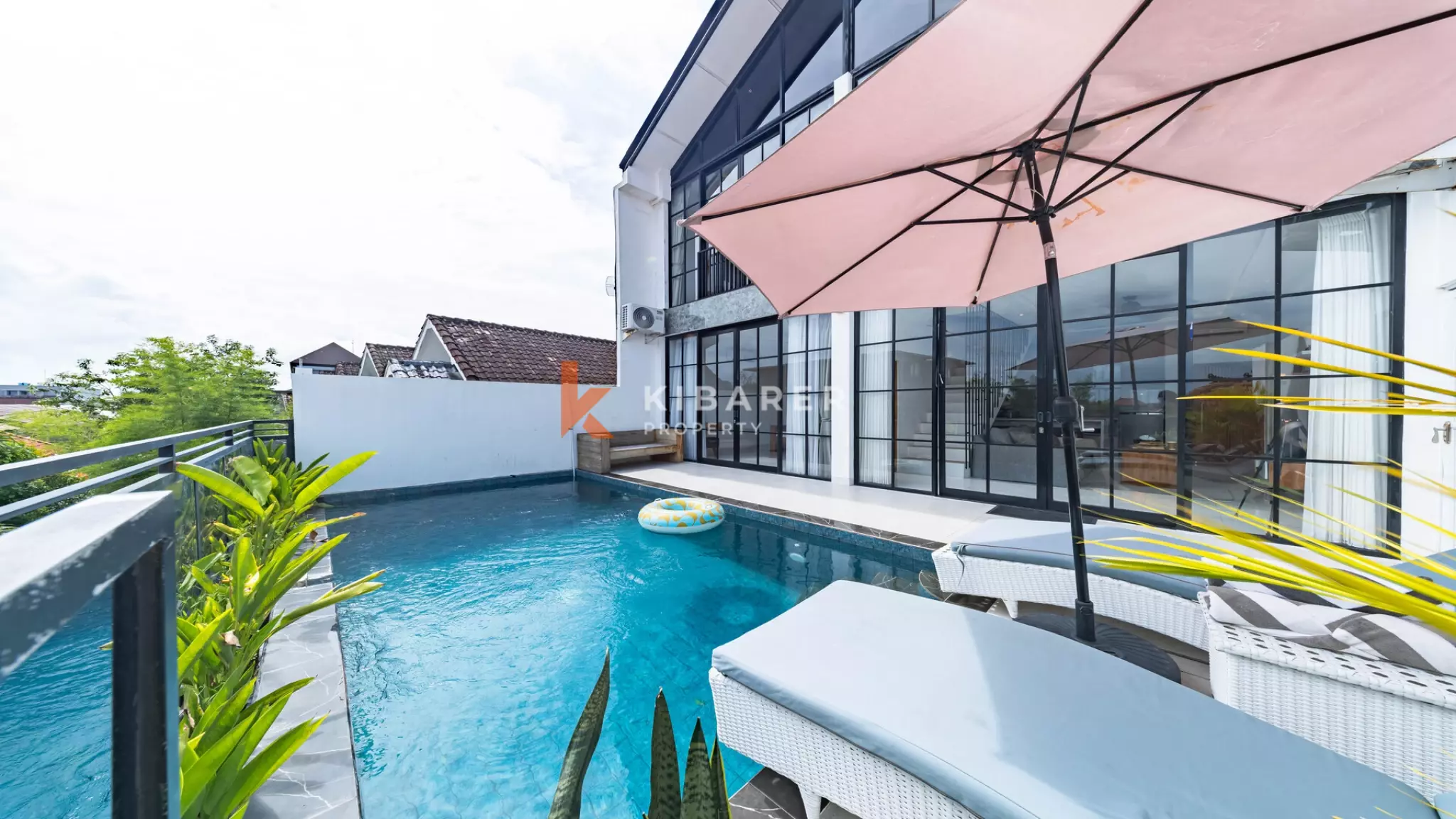 Chic Minimalist Three-Bedroom Villa with Private Pool in Seminyak