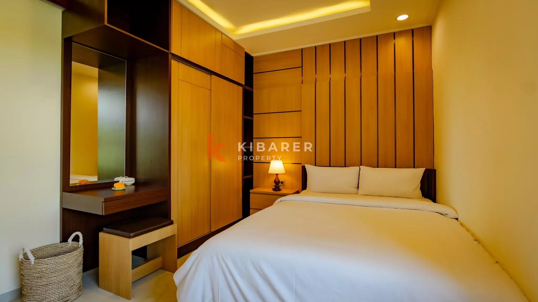 Charming Four-Bedroom Family Escape with Tropical Garden in Abiansemal — image 14
