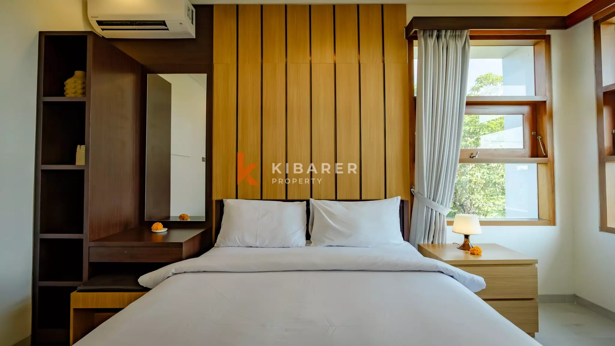 Charming Four-Bedroom Family Escape with Tropical Garden in Abiansemal — image 10