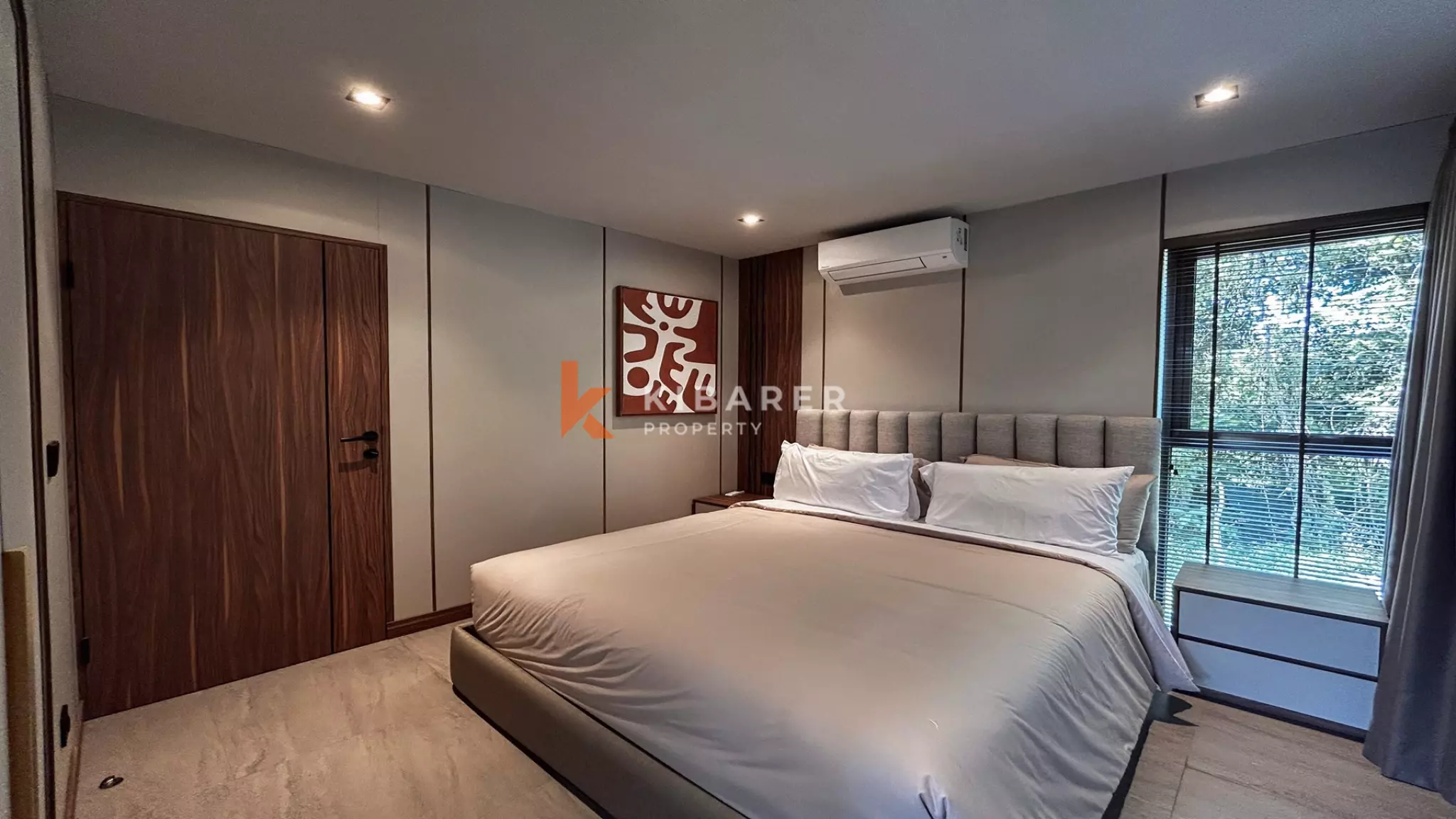 Modern Tropical Hideaway: Three-Bedroom Villa in Pererenan — image 5