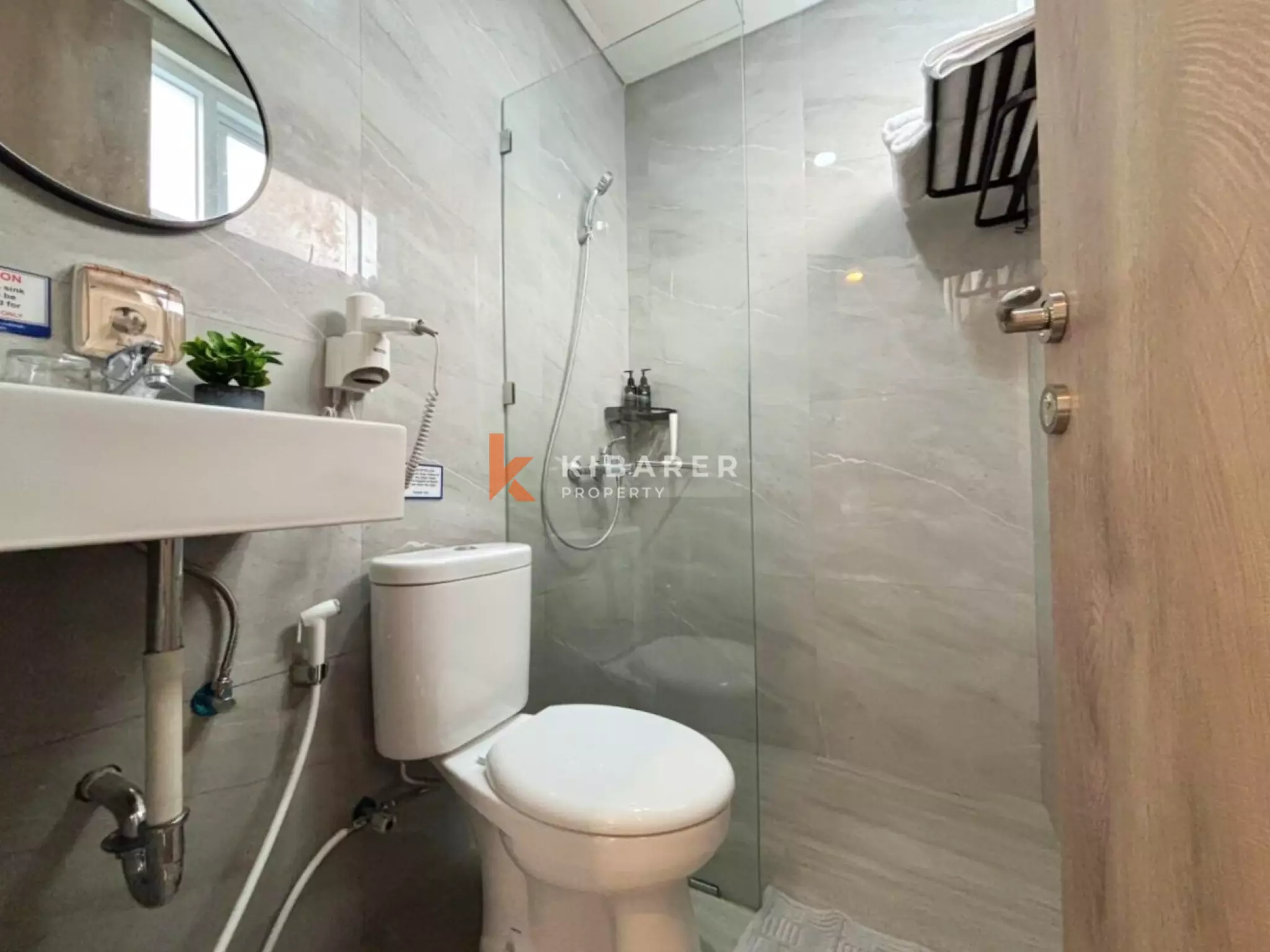 Well-Located Three Bedroom Villa in Gated Nusa Dua Community — image 9