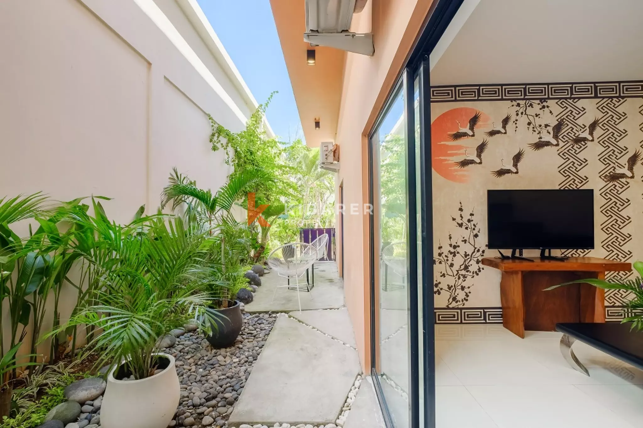 Stylish Fully Furnished One-Bedroom Apartment in The Prime of Seminyak — image 5