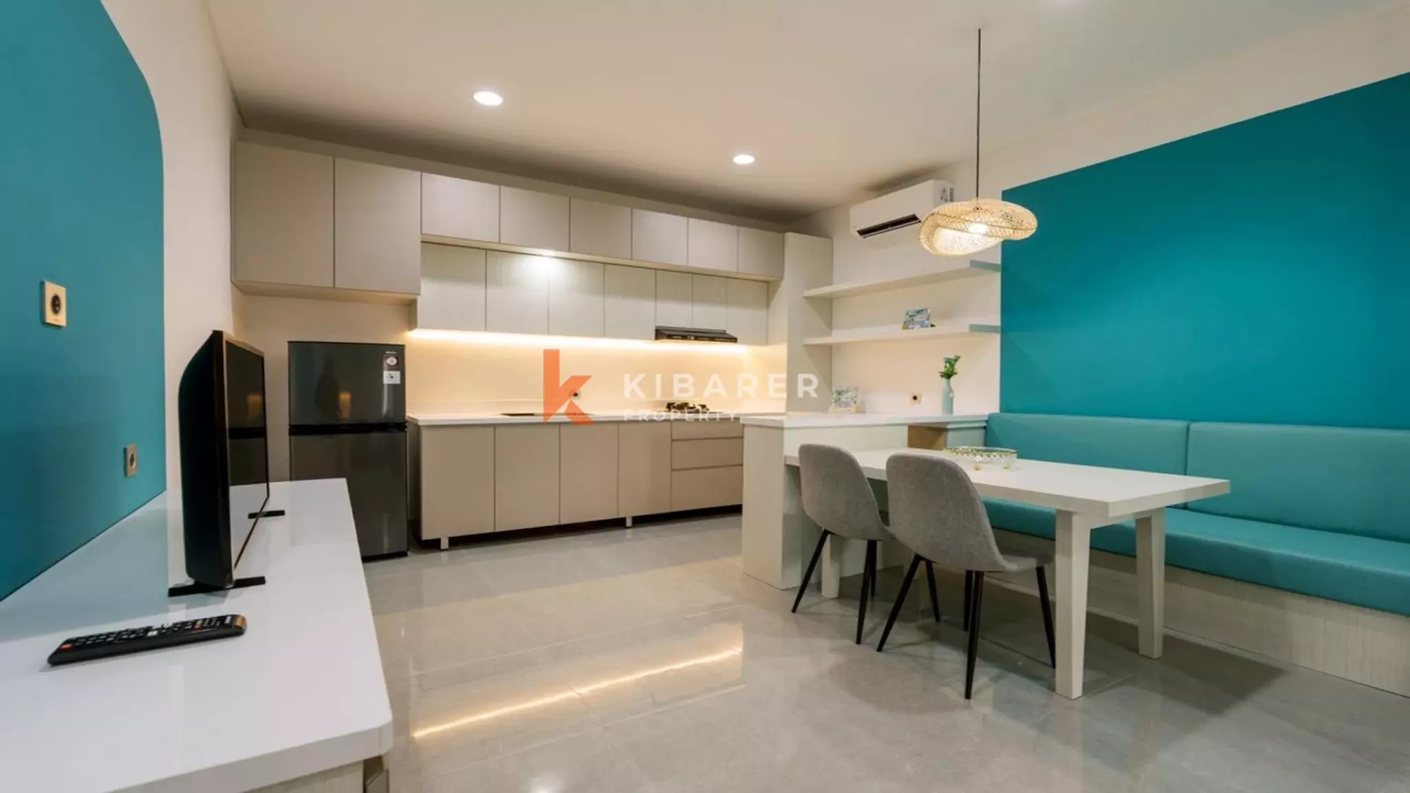 Modern Two-Bedroom Furnished Villa with Shared Pool in Denpasar — image 3