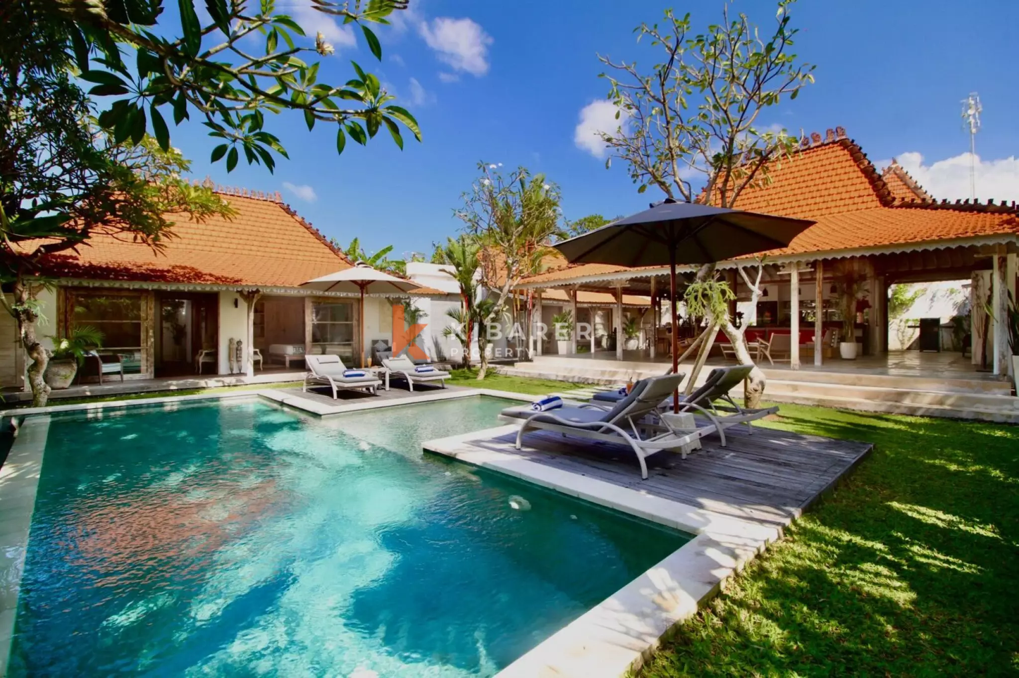 Walk to Cafes - Four Bedroom Private Pool Villa Berawa